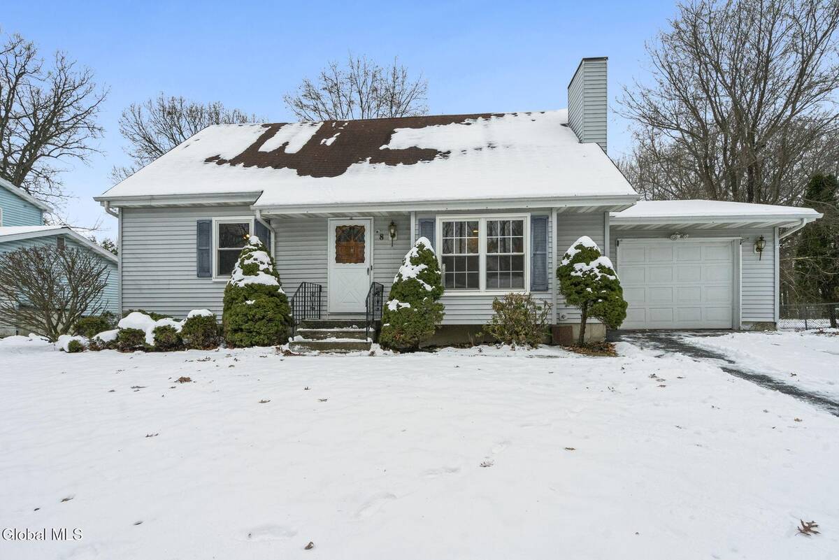 #1 photo, 8 Allyson Court, Colonie , NY 12205