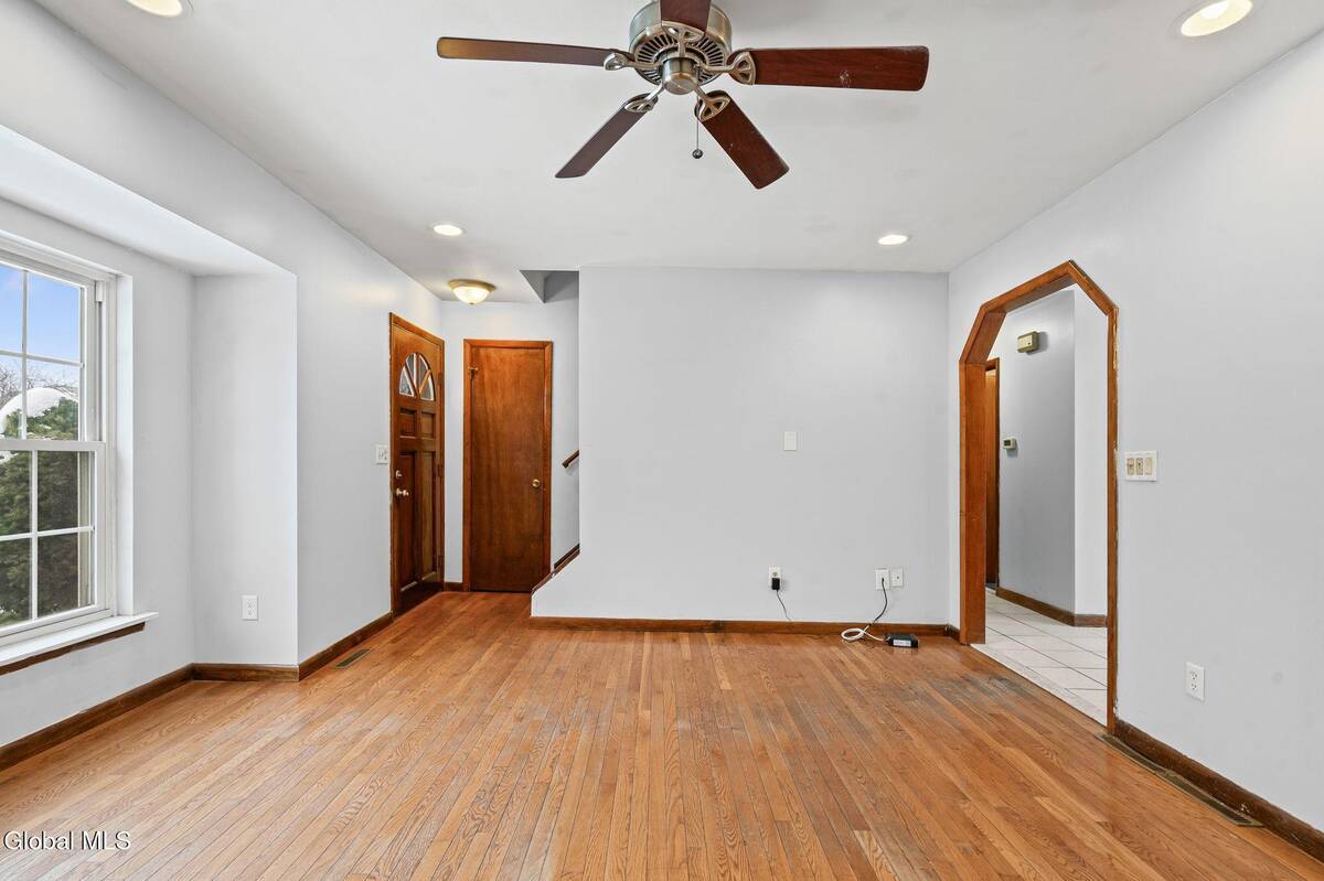 #12 photo, 8 Allyson Court, Colonie , NY 12205