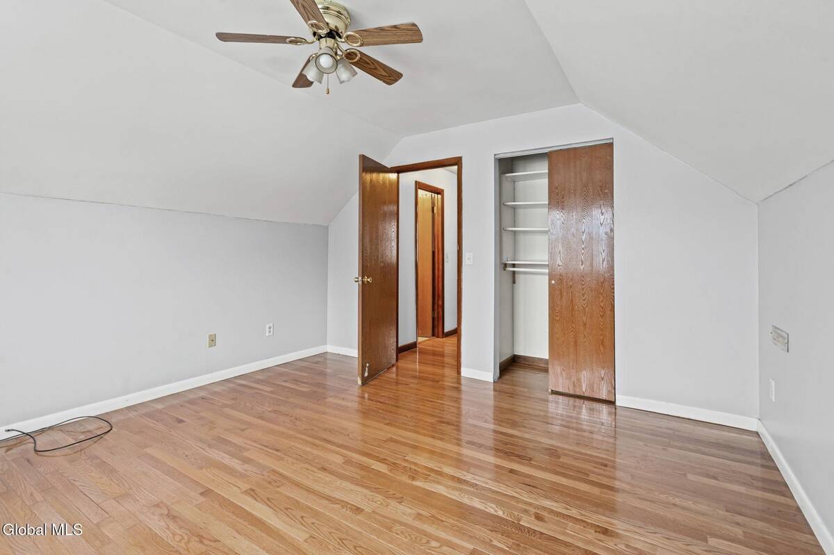 #17 photo, 8 Allyson Court, Colonie , NY 12205