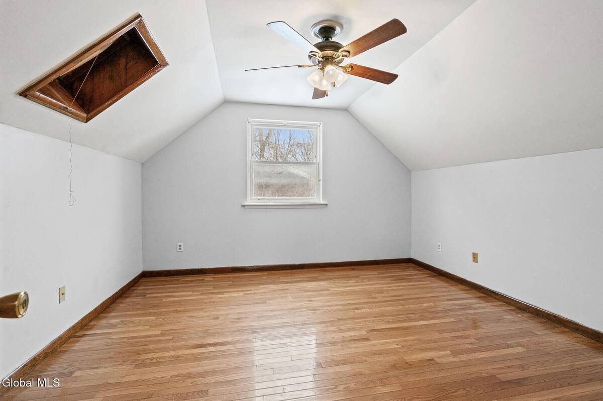 #26 photo, 8 Allyson Court, Colonie , NY 12205