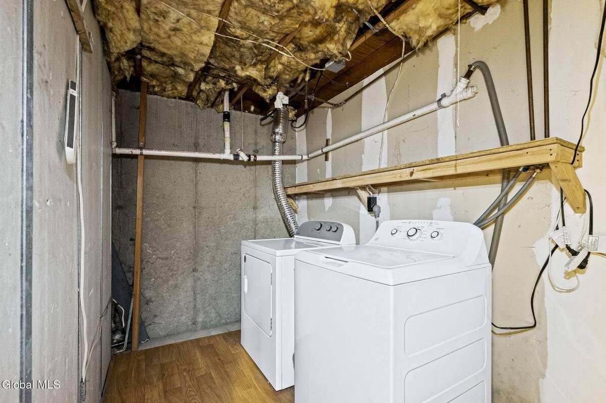 #37 photo, 8 Allyson Court, Colonie , NY 12205