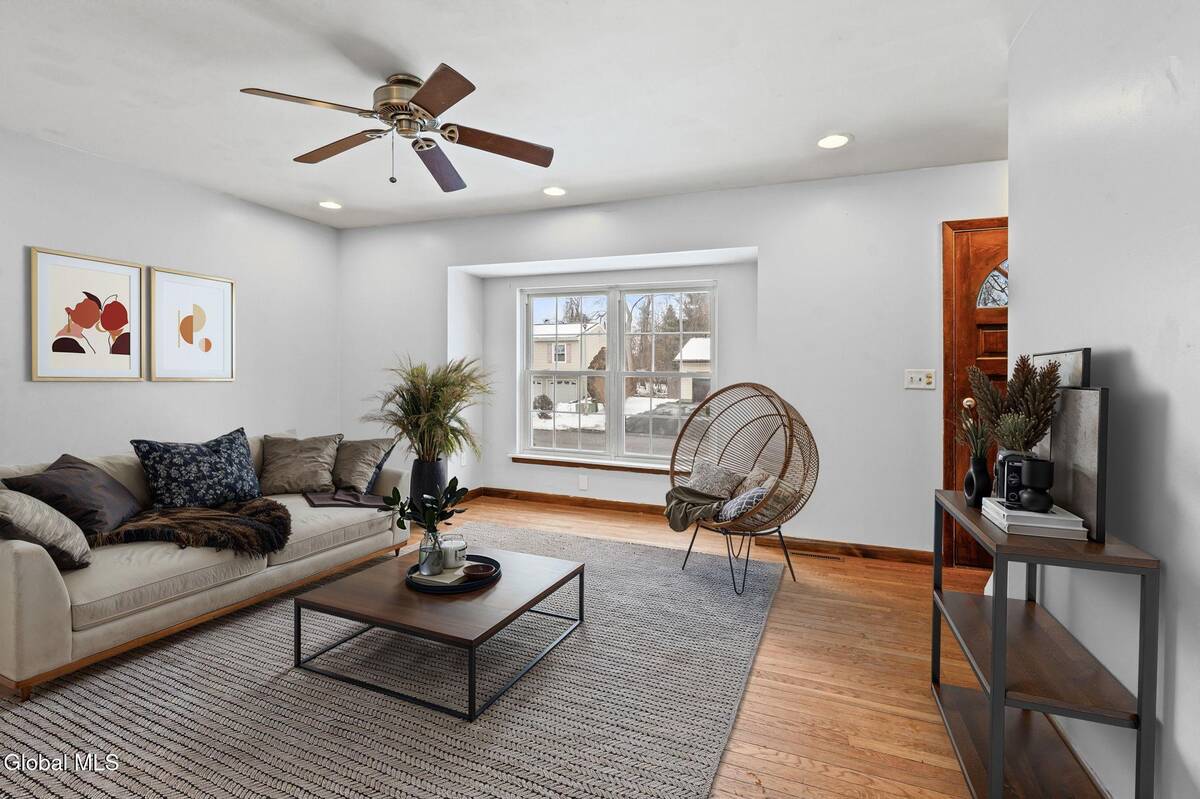 #9 photo, 8 Allyson Court, Colonie , NY 12205