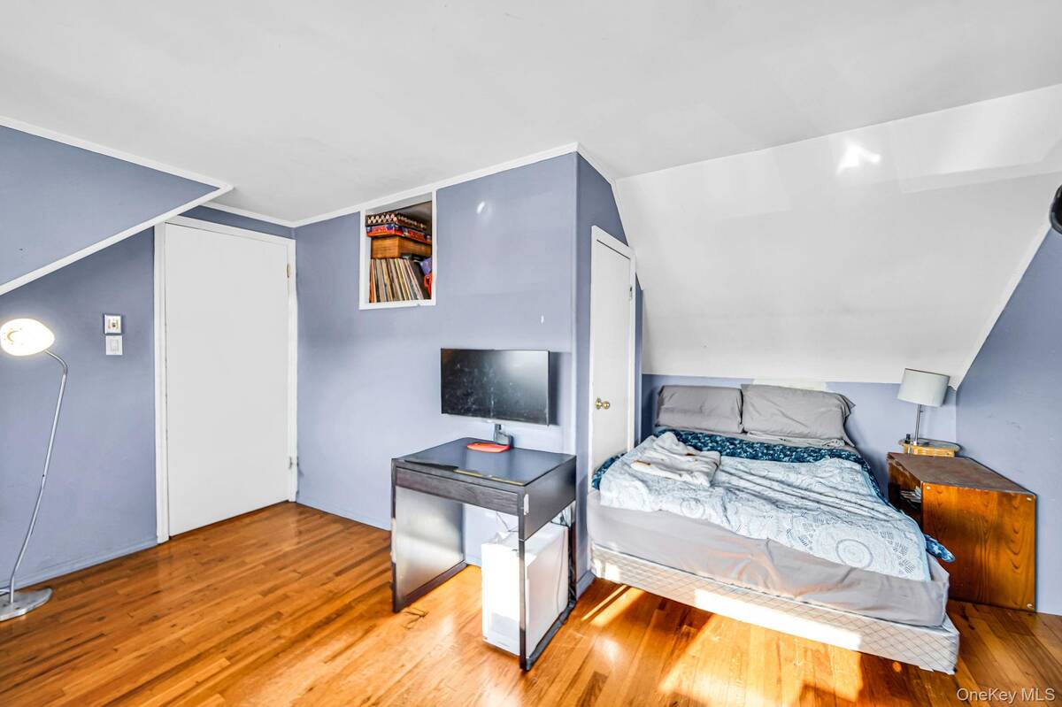 #10 photo, 386 33rd Street, Lindenhurst , NY 11757