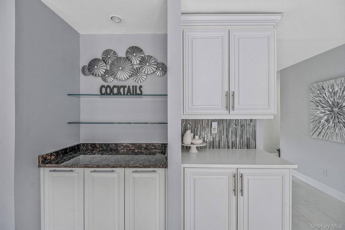 #32 photo, 32 San Rafael Avenue, Holbrook , NY 11741