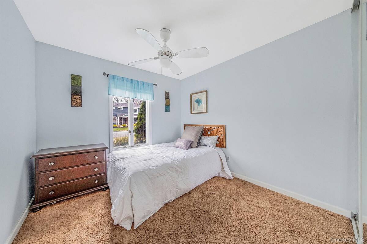 #41 photo, 32 San Rafael Avenue, Holbrook , NY 11741