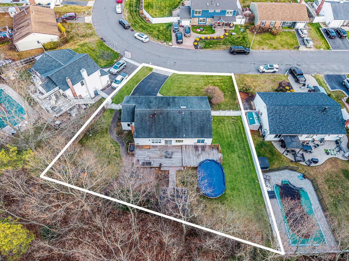 #7 photo, 32 San Rafael Avenue, Holbrook , NY 11741