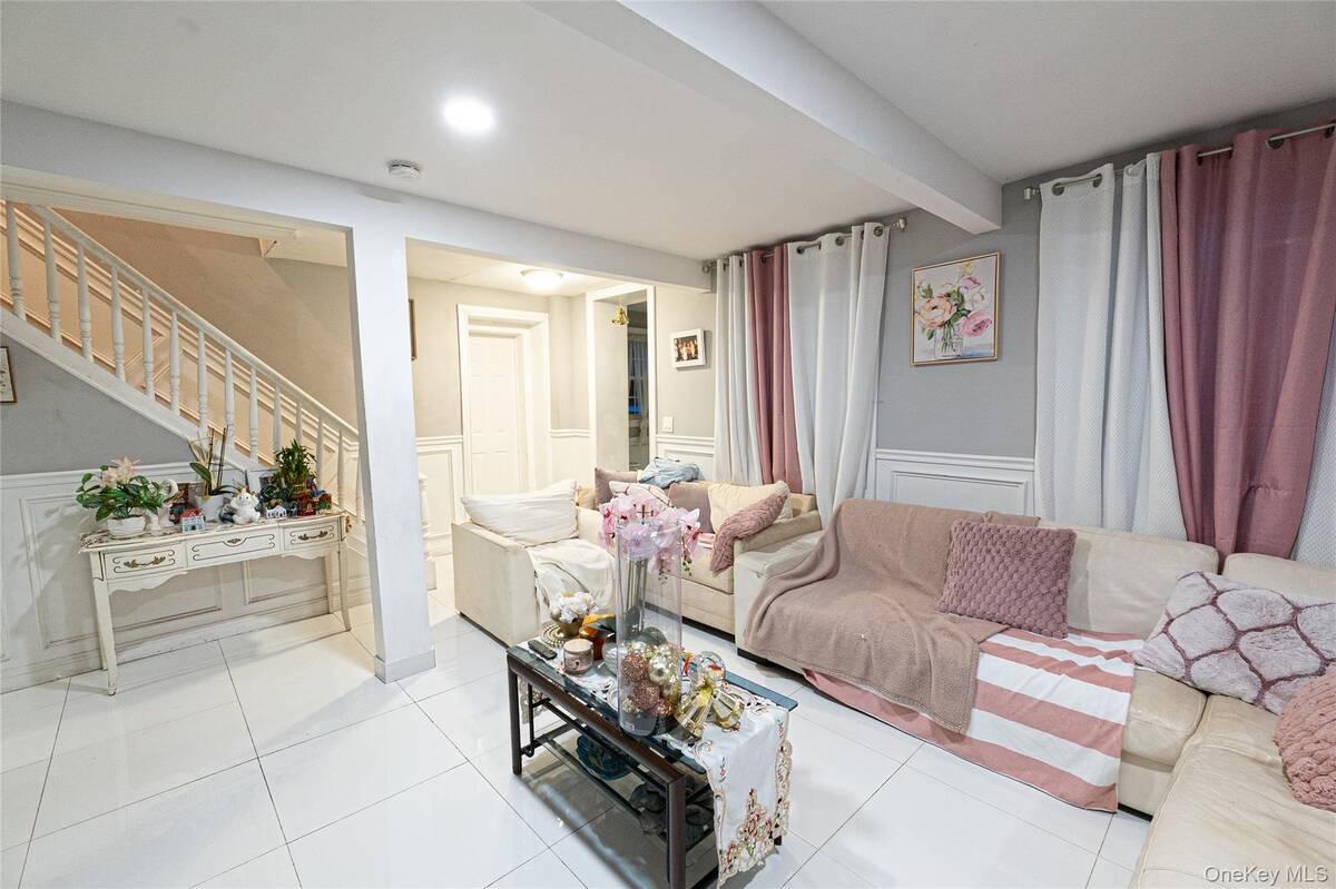 #20 photo, 163 Orchard Road, East Patchogue , NY 11772