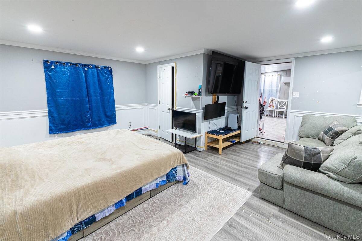 #24 photo, 163 Orchard Road, East Patchogue , NY 11772