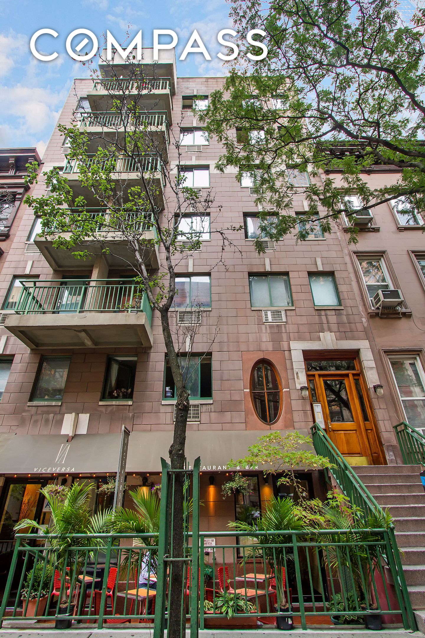 #8 photo, 325 W 51st Street, Hell's Kitchen , NY 10019