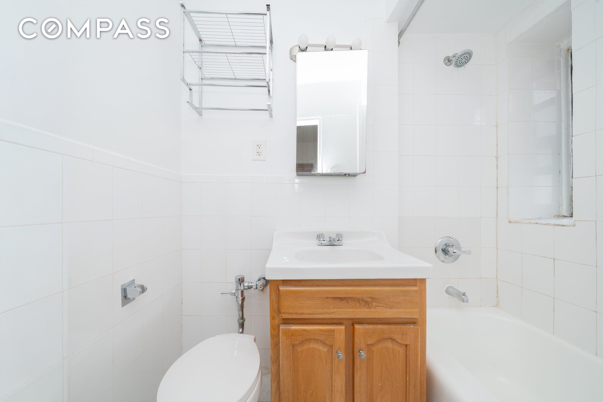 #8 photo, Jackson Heights, 皇后區 傑克遜高地 Jackson Heights , NY 11372