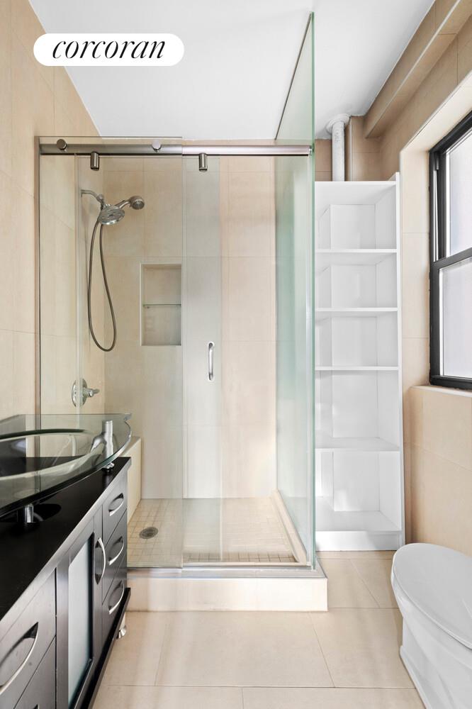 #5 photo, 116 W 72ND Street, Lincoln Square , NY 10023