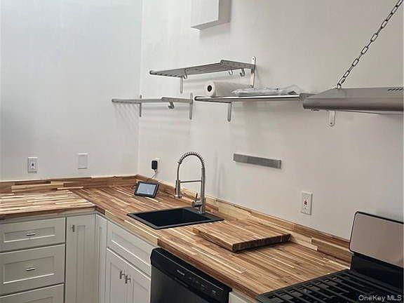 #5 photo, 1418 Outlook Avenue, Bronx , NY 10465