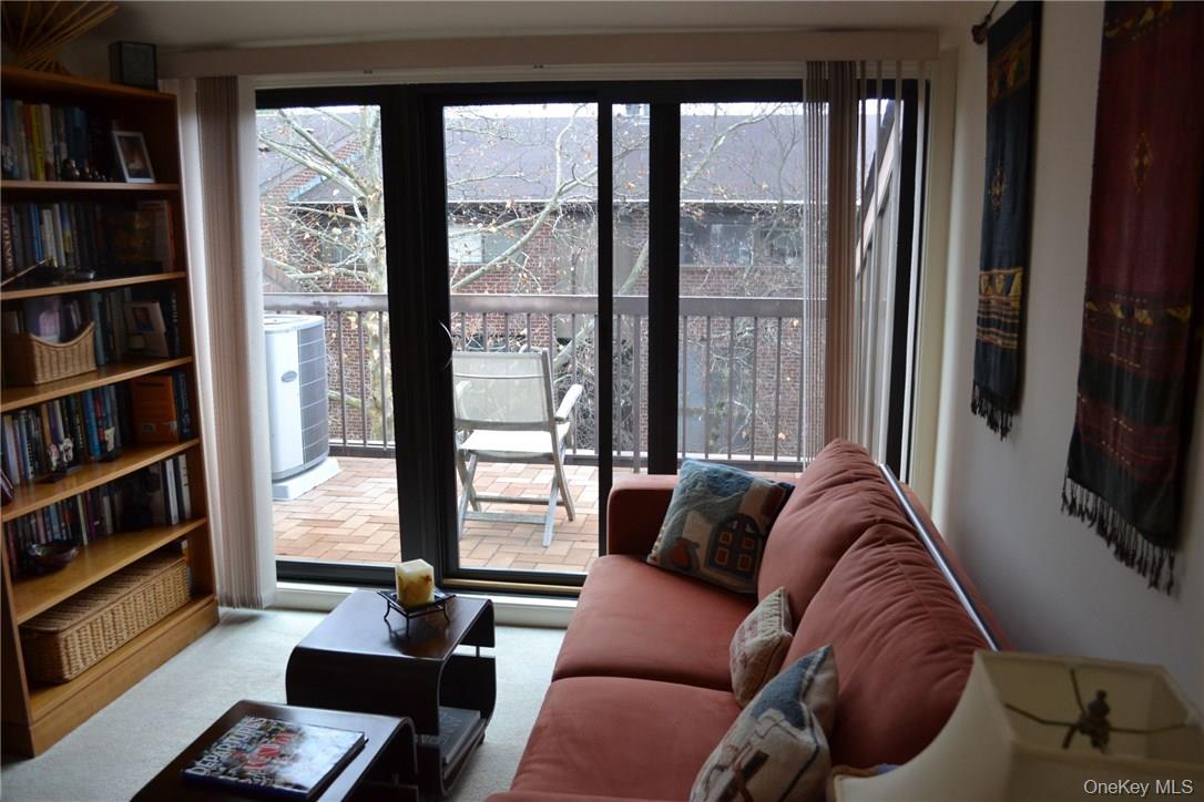 #11 photo, 150 North Bedford Road, Chappaqua , NY 10514