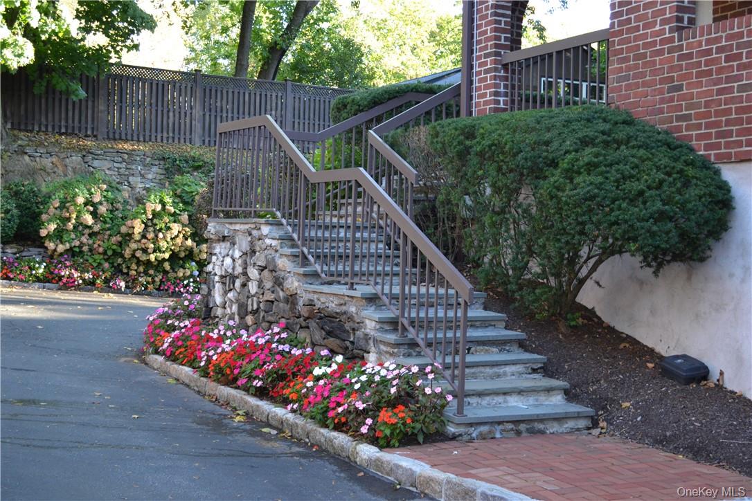 #13 photo, 150 North Bedford Road, Chappaqua , NY 10514