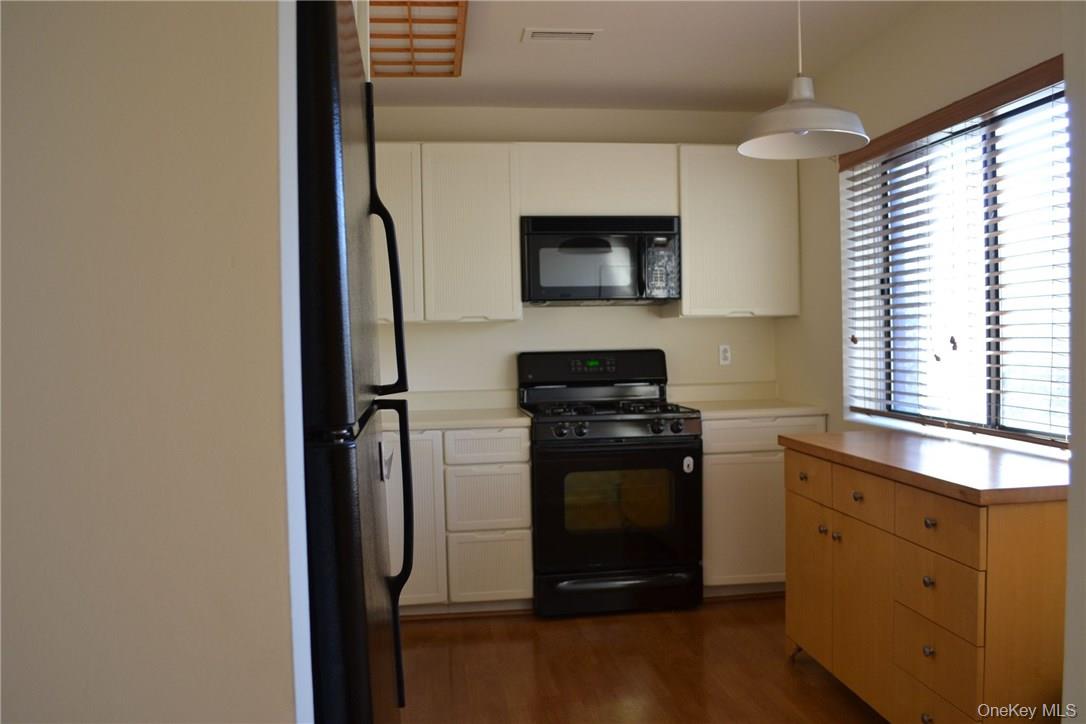 #8 photo, 150 North Bedford Road, Chappaqua , NY 10514