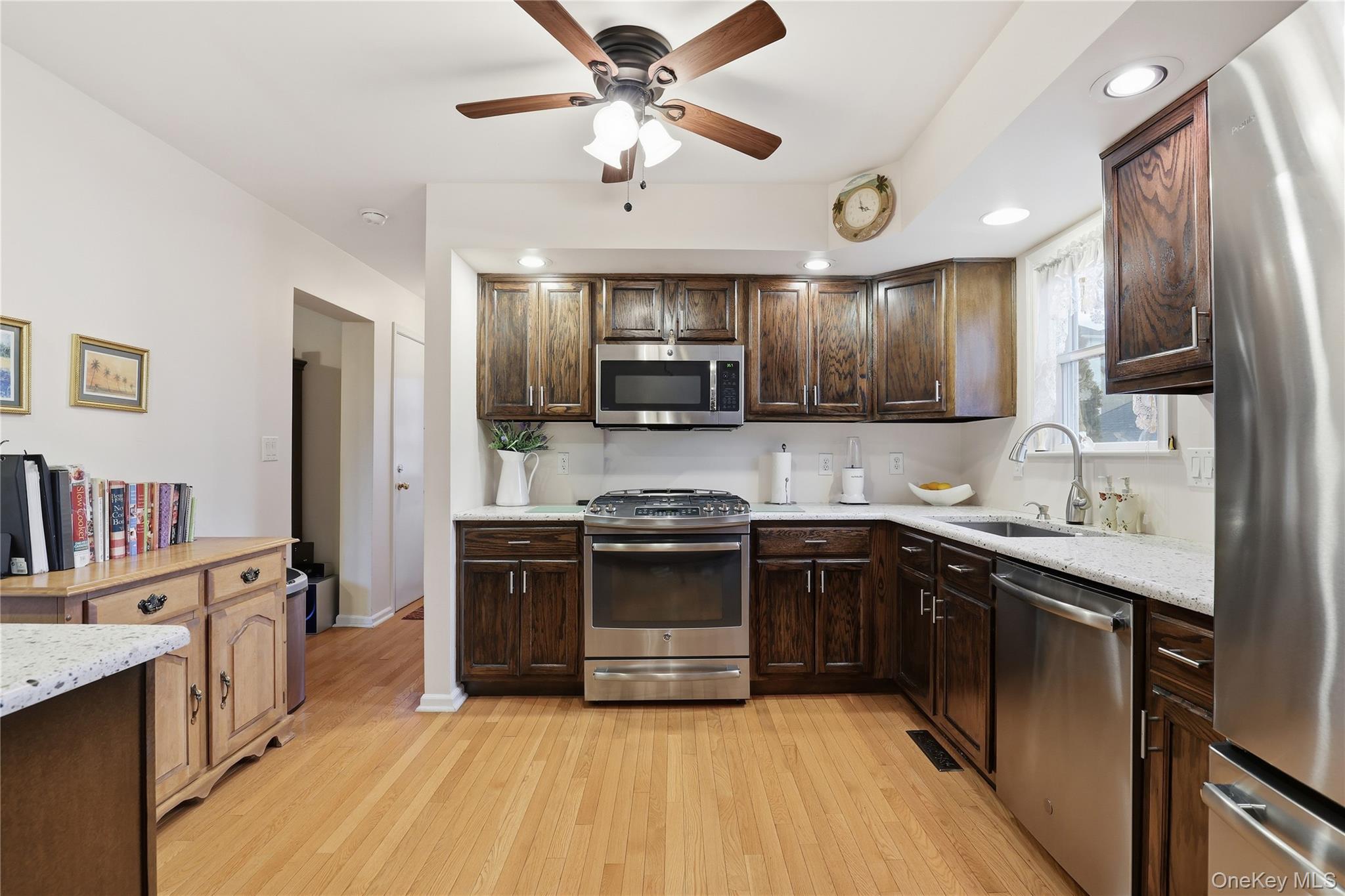 #20 photo, 6-8 Marion Avenue, 紐約州 Harrison , NY 10528