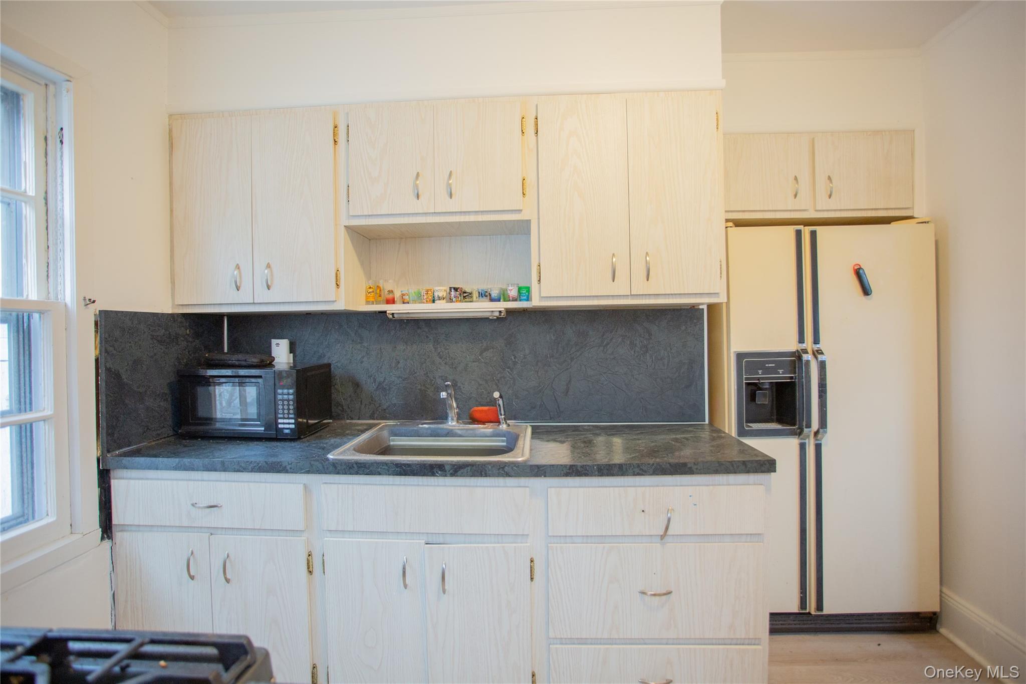 #13 photo, 76 Clayton Clayton Avenue, নাসাউ কাউন্টি East Atlantic Beach , NY 11561