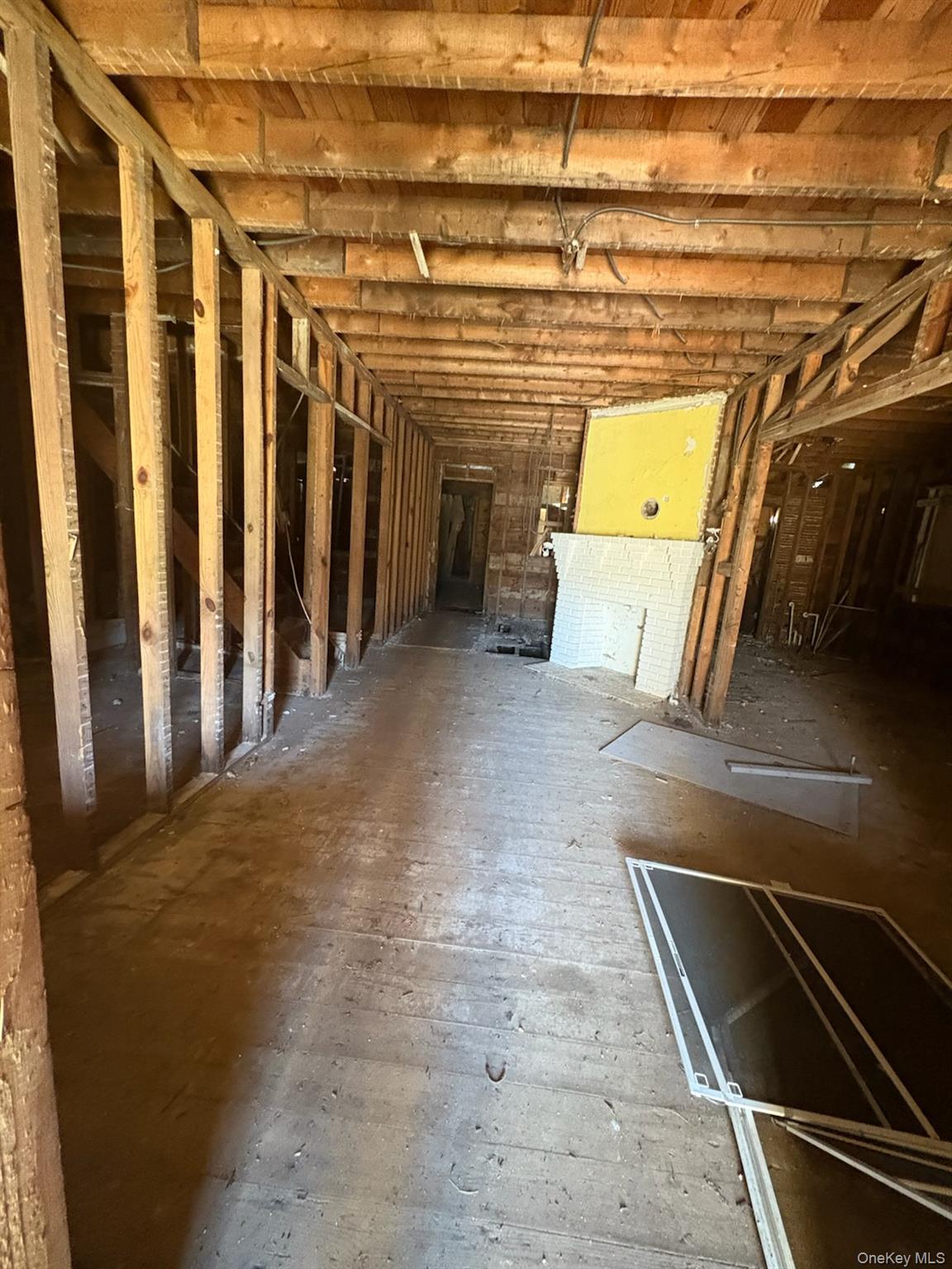 #3 photo, 125 S Clinton Avenue, सफ़ोक काउंटी Bay Shore , NY 11706