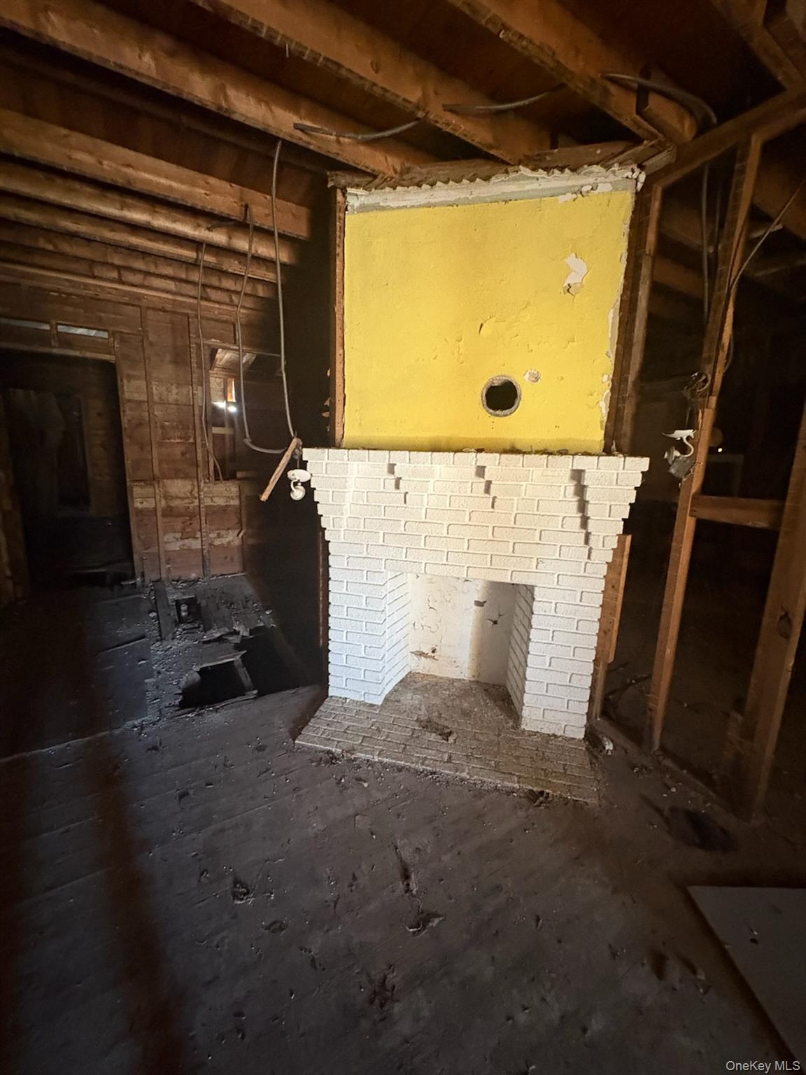 #4 photo, 125 S Clinton Avenue, सफ़ोक काउंटी Bay Shore , NY 11706