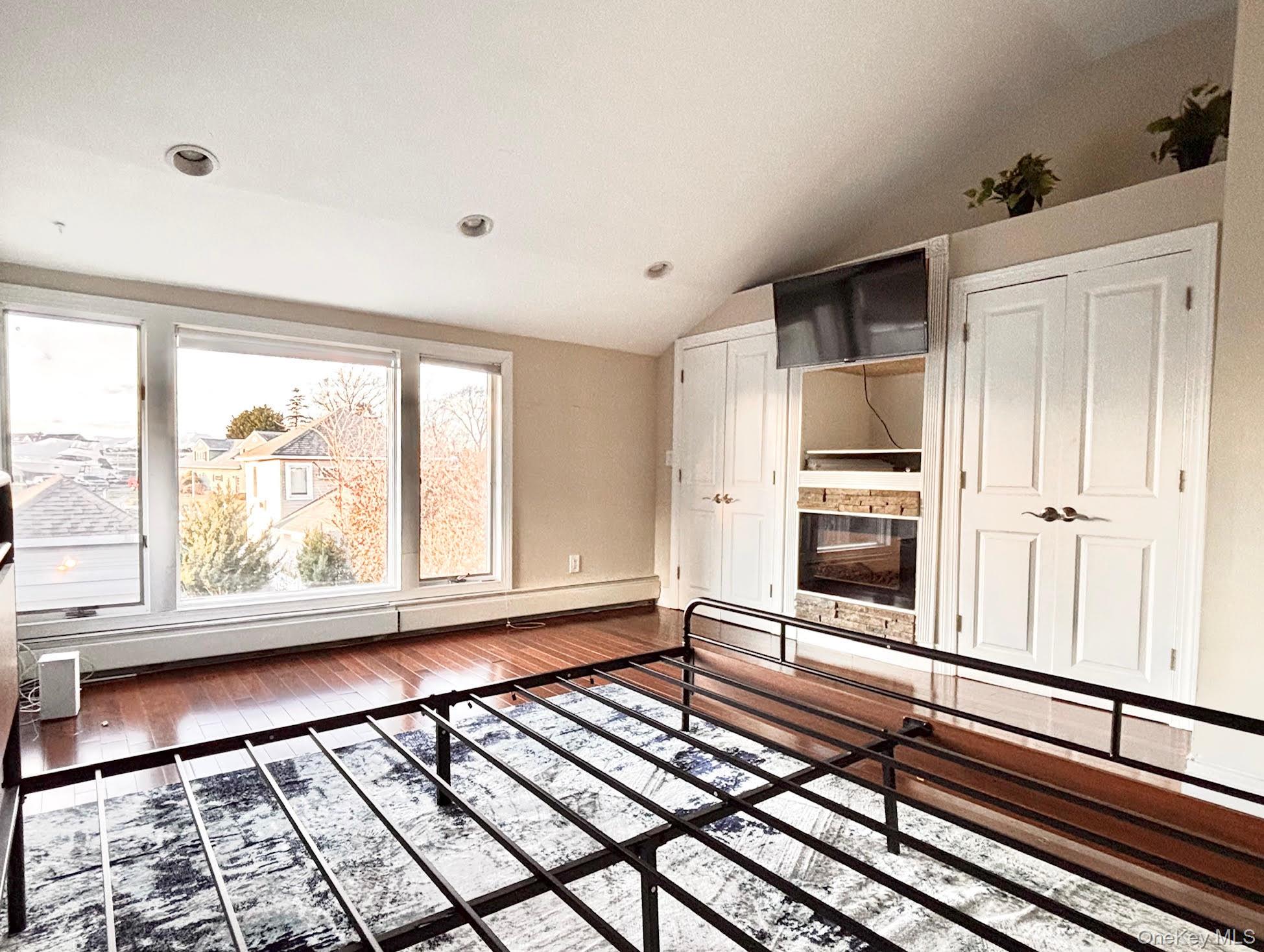 #10 photo, 33 Central Avenue, Amityville , NY 11701