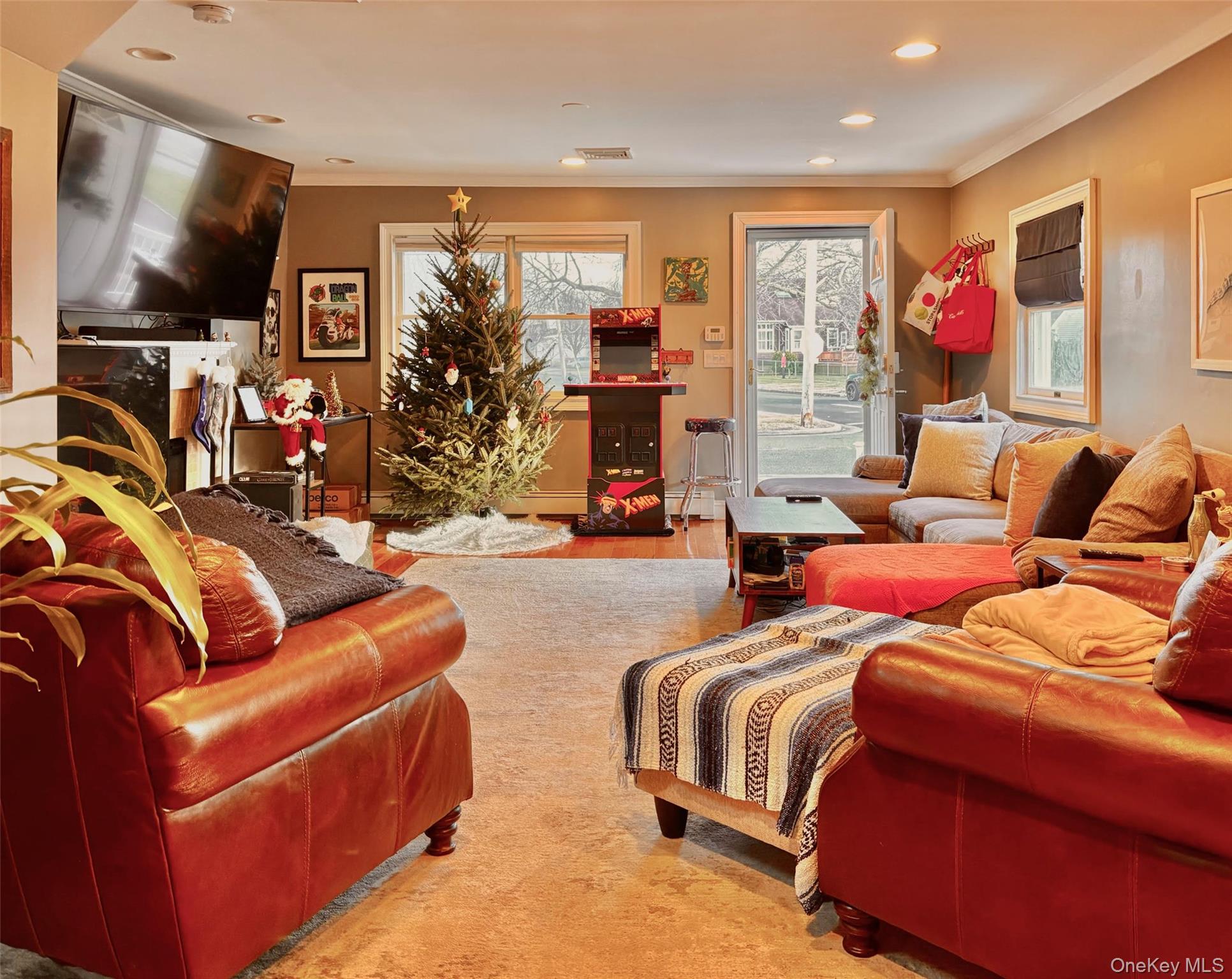 #5 photo, 33 Central Avenue, Amityville , NY 11701