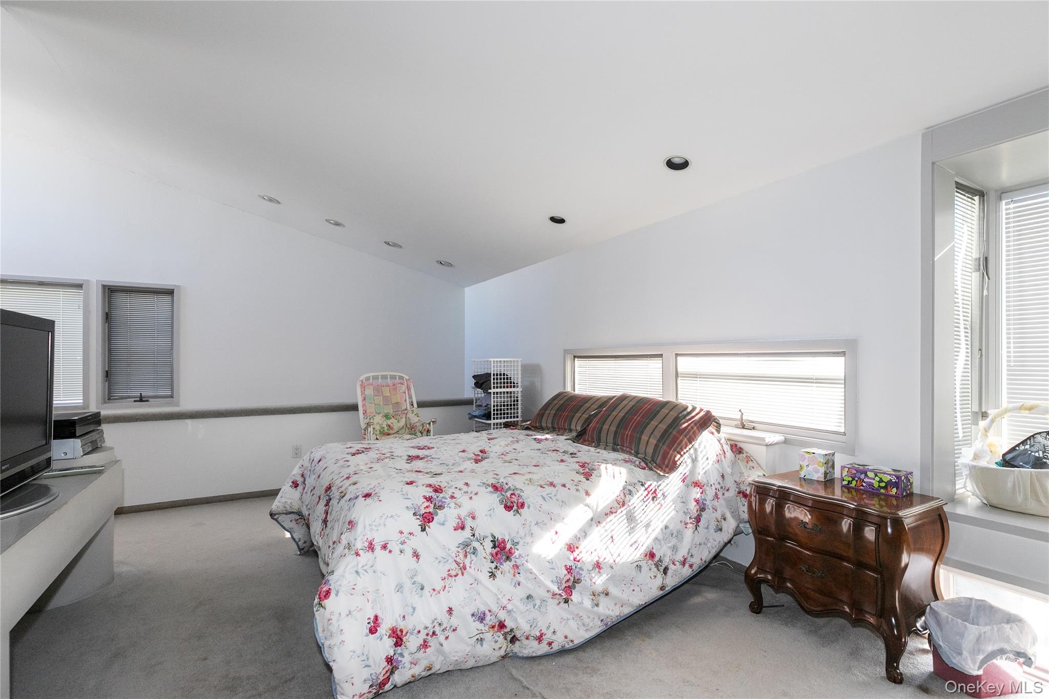 #19 photo, 1 FRANKLIN Road, Great Neck , NY 11024