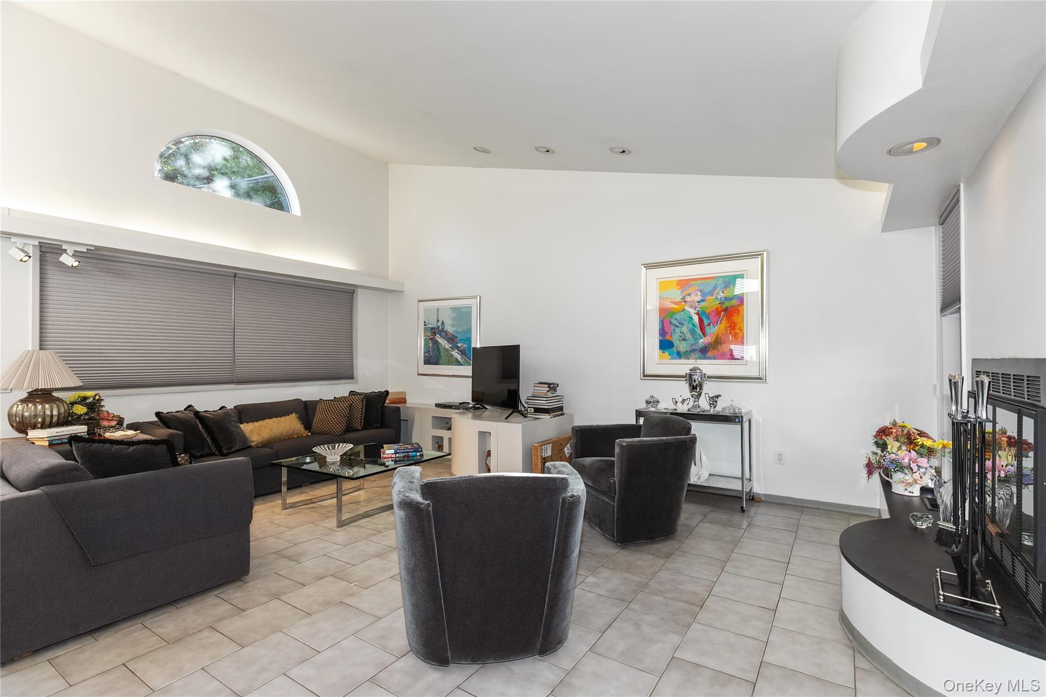 #5 photo, 1 FRANKLIN Road, Great Neck , NY 11024