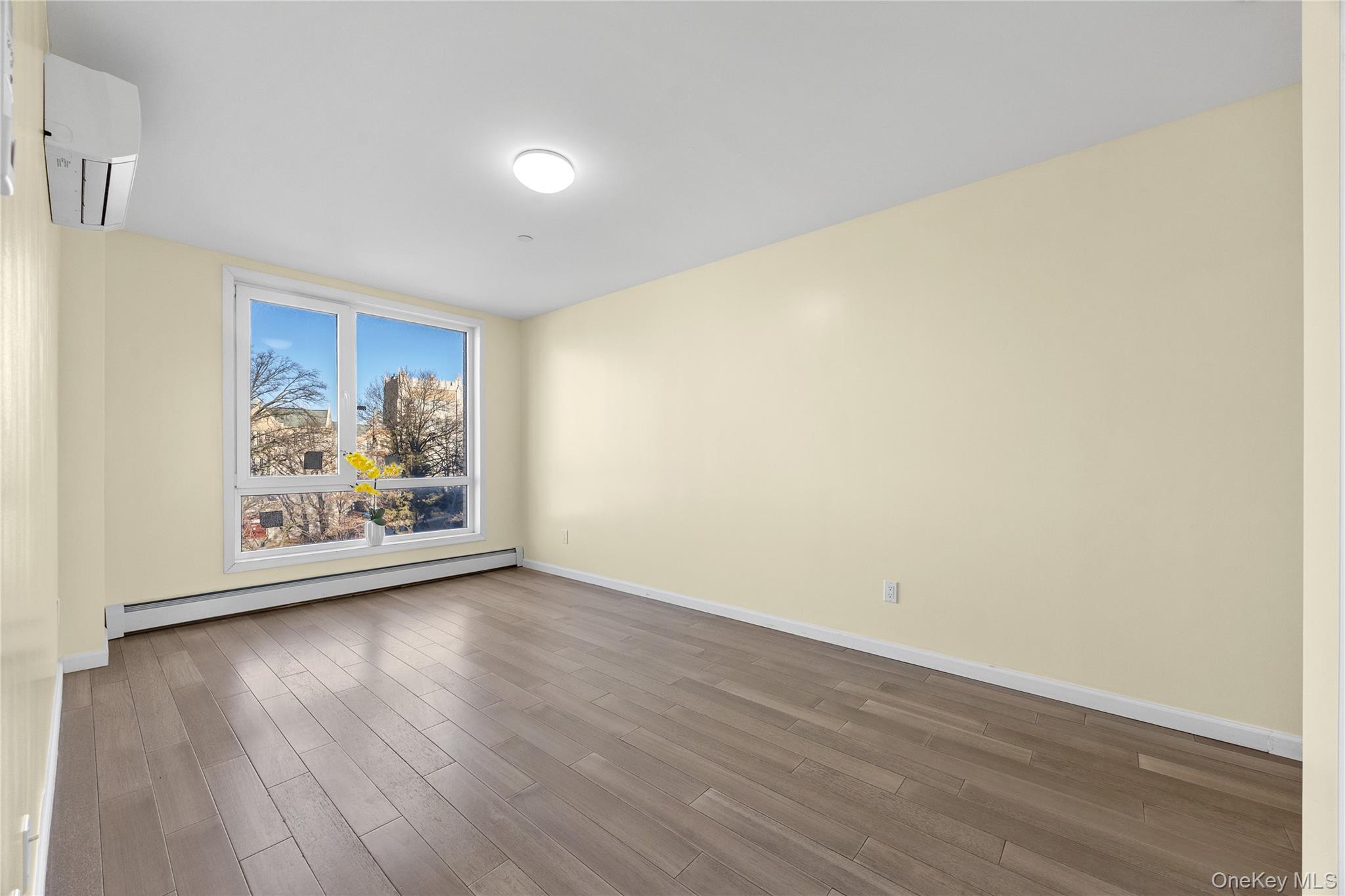 #13 photo, 138-12 Northern Boulevard, কুইন্‌স Flushing , NY 11354