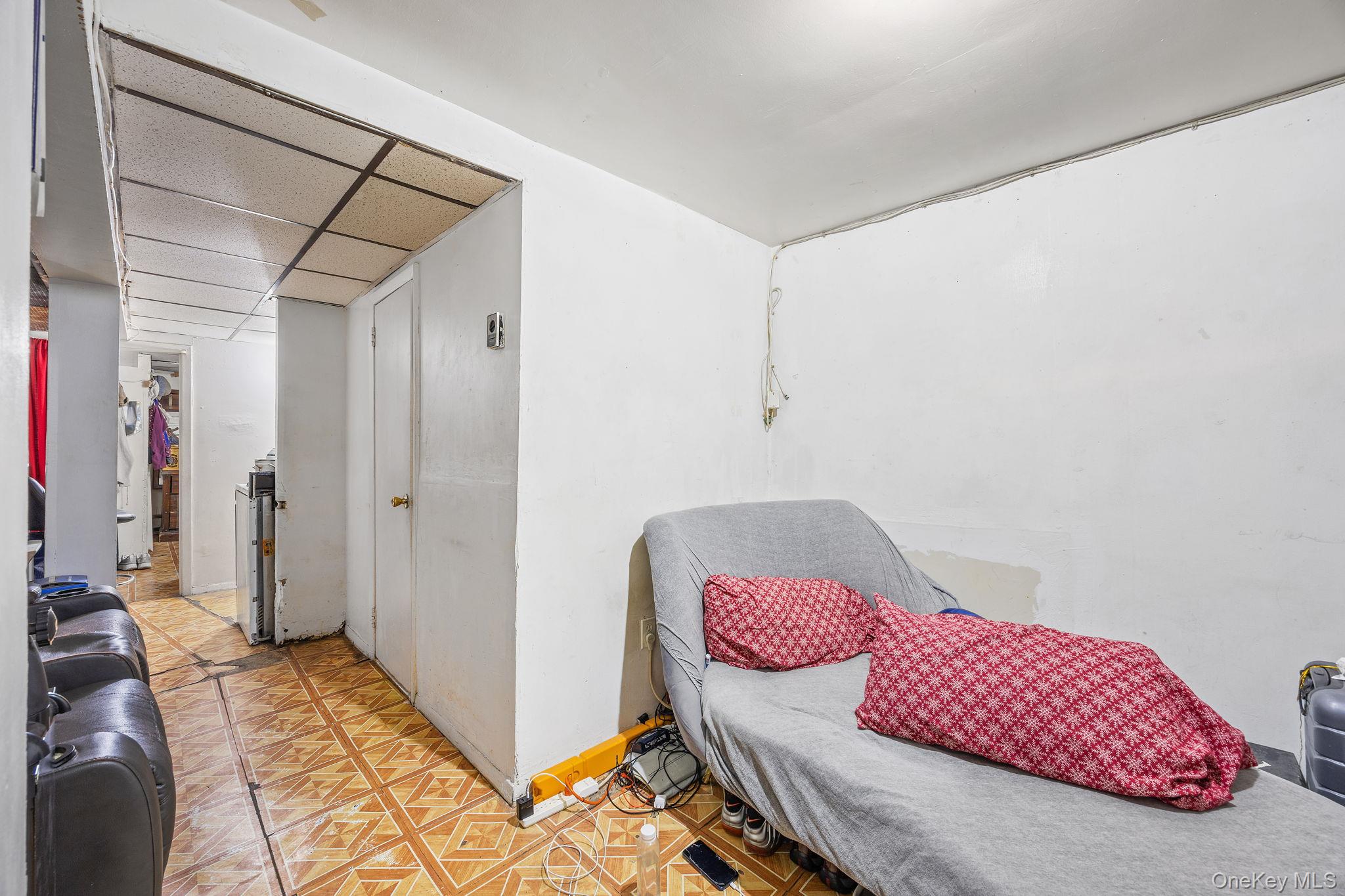 #17 photo, 927 E 35th Street, Brooklyn , NY 11210