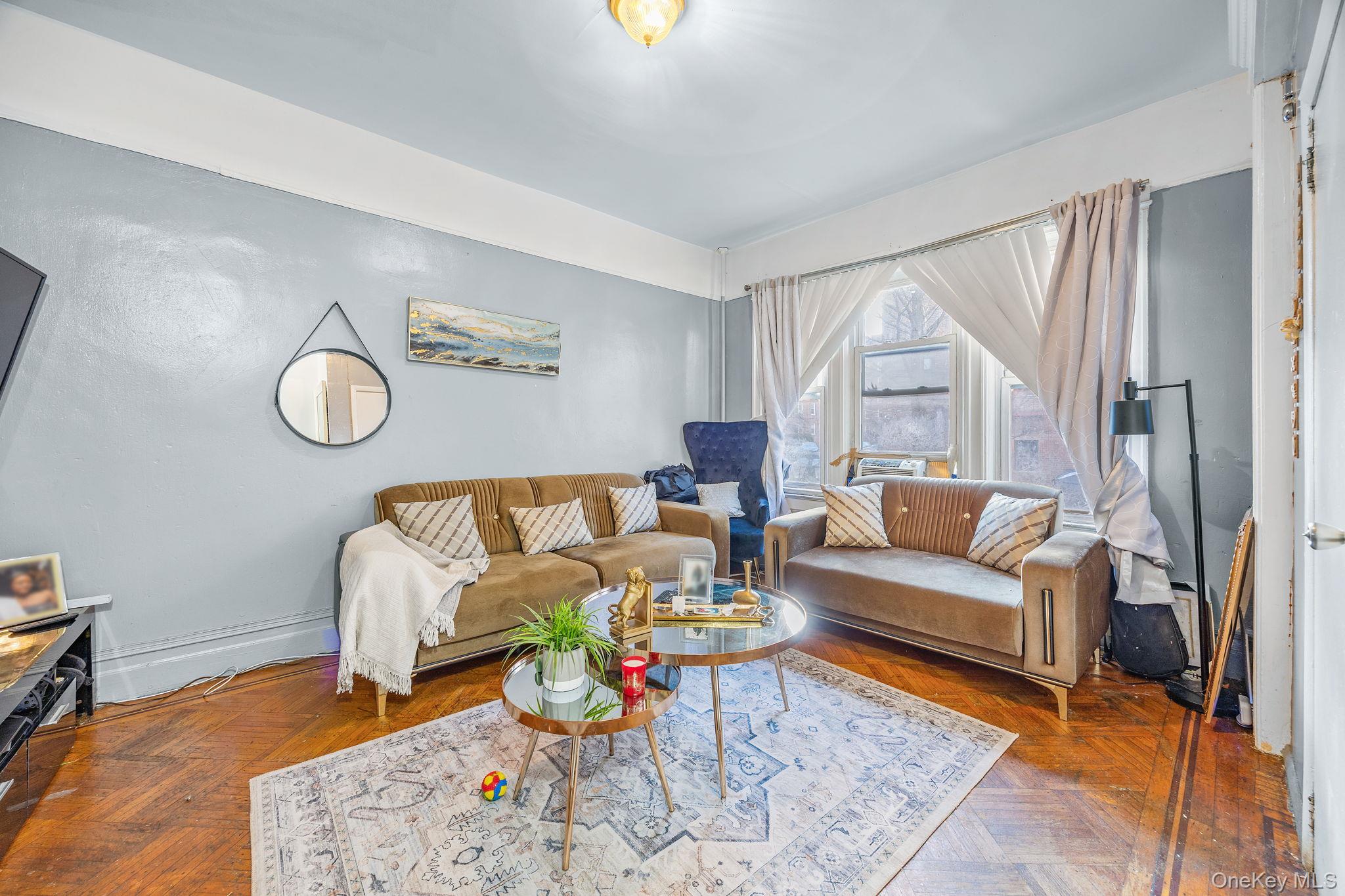 #4 photo, 927 E 35th Street, Brooklyn , NY 11210