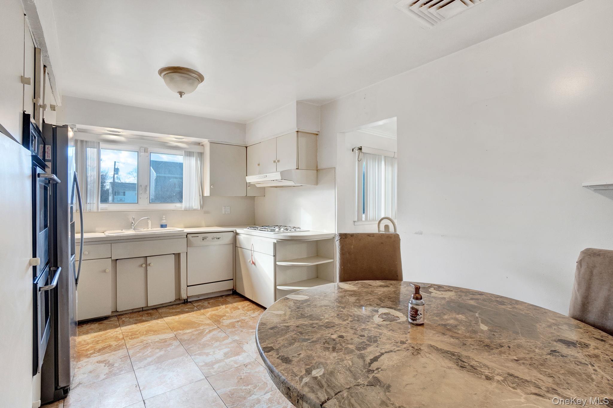 #13 photo, 3486 Howard Boulevard, Baldwin , NY 11510