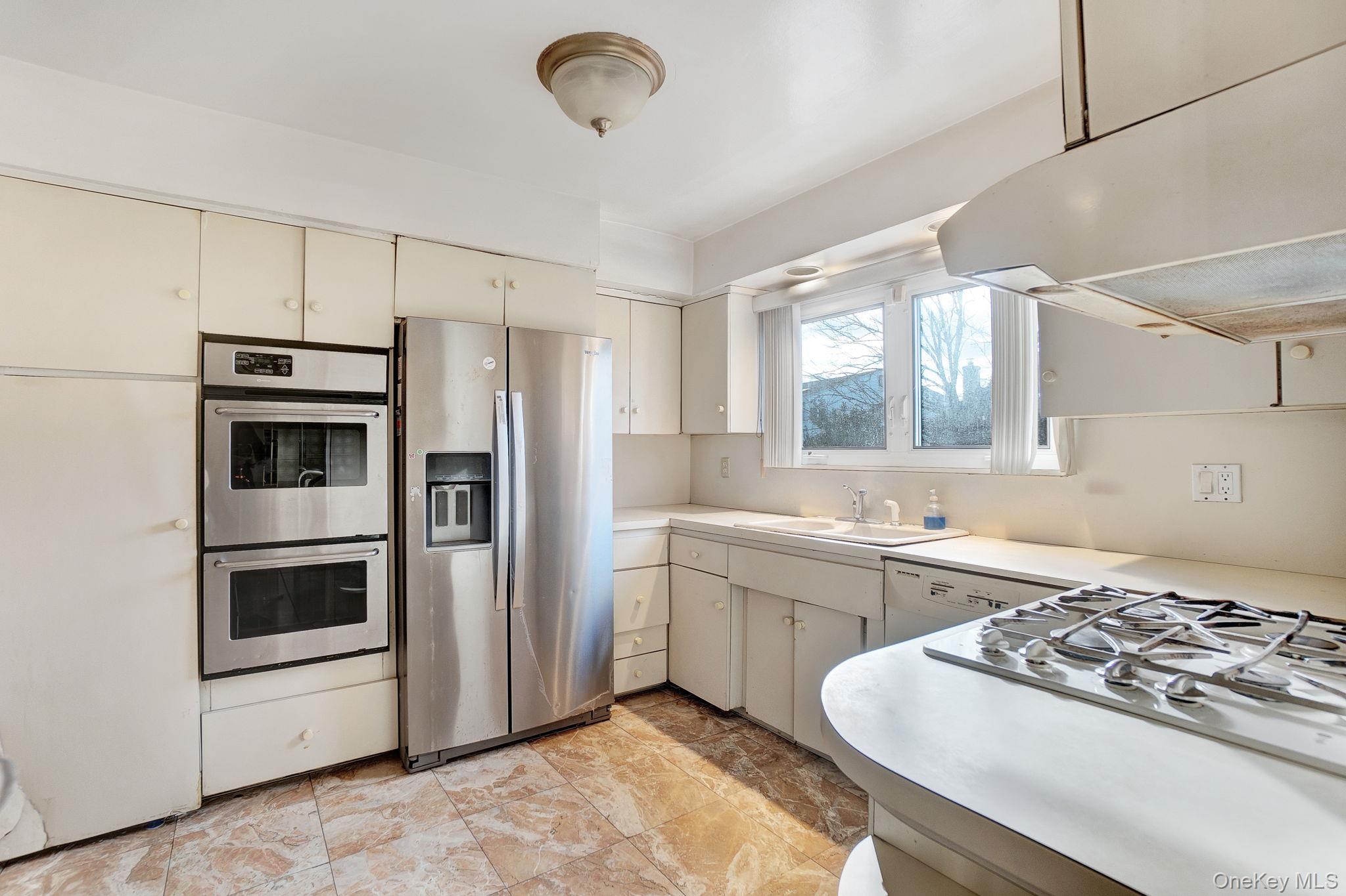 #7 photo, 3486 Howard Boulevard, Baldwin , NY 11510