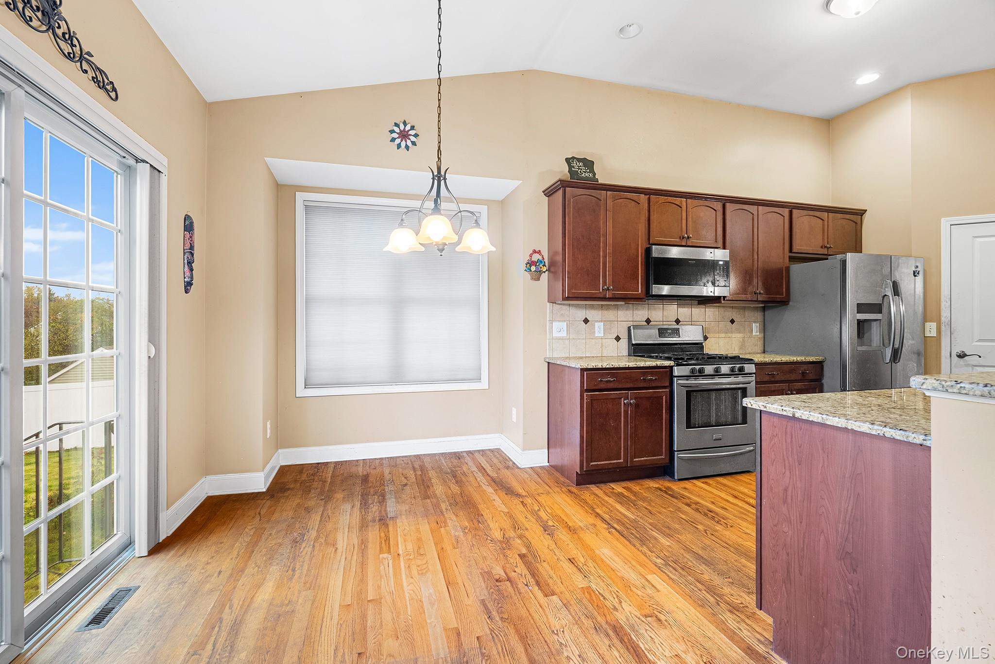 #11 photo, 5 Matthews Court, Colonie , NY 12047