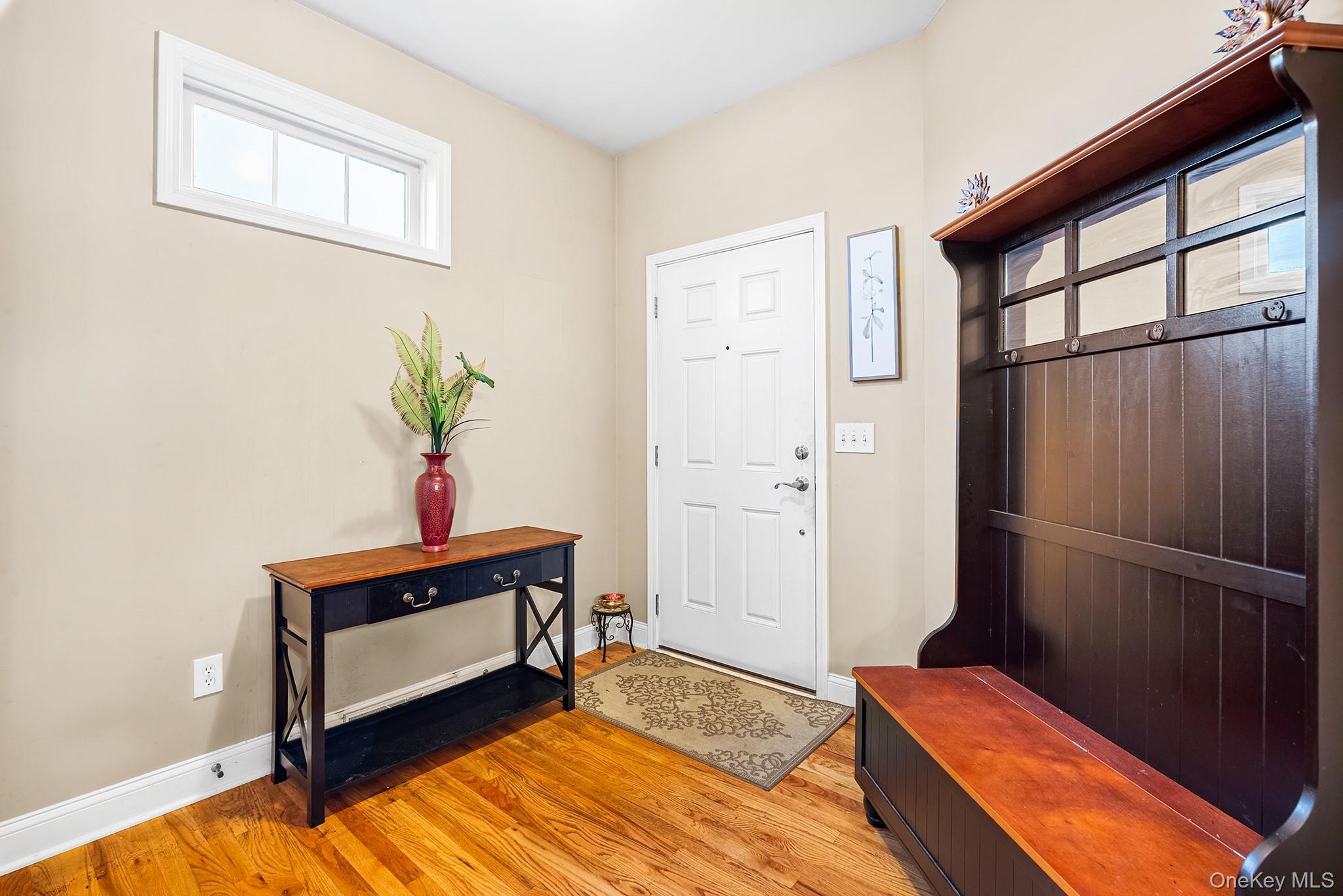 #14 photo, 5 Matthews Court, Colonie , NY 12047