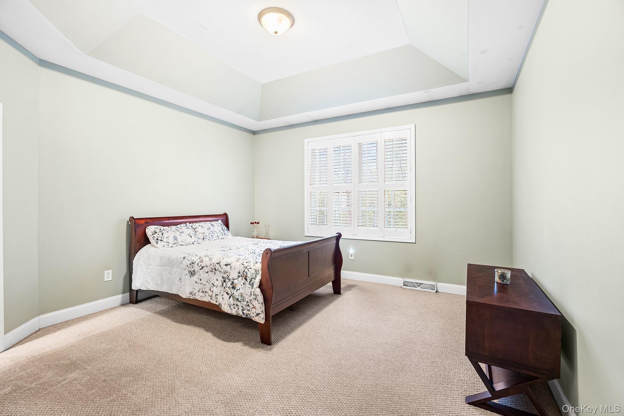 #20 photo, 5 Matthews Court, Colonie , NY 12047