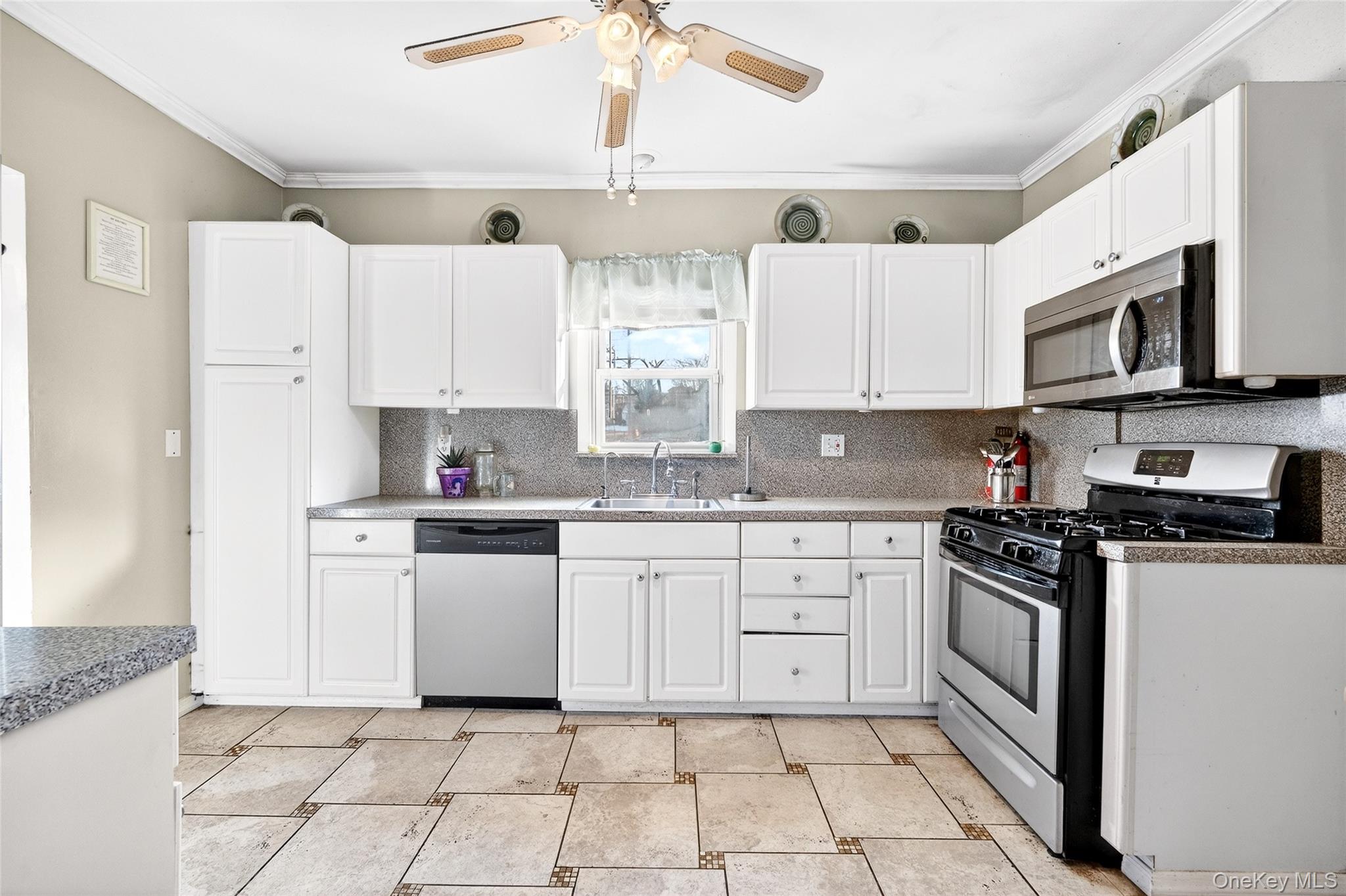 #12 photo, 49 Cleveland Street, White Plains , NY 10606