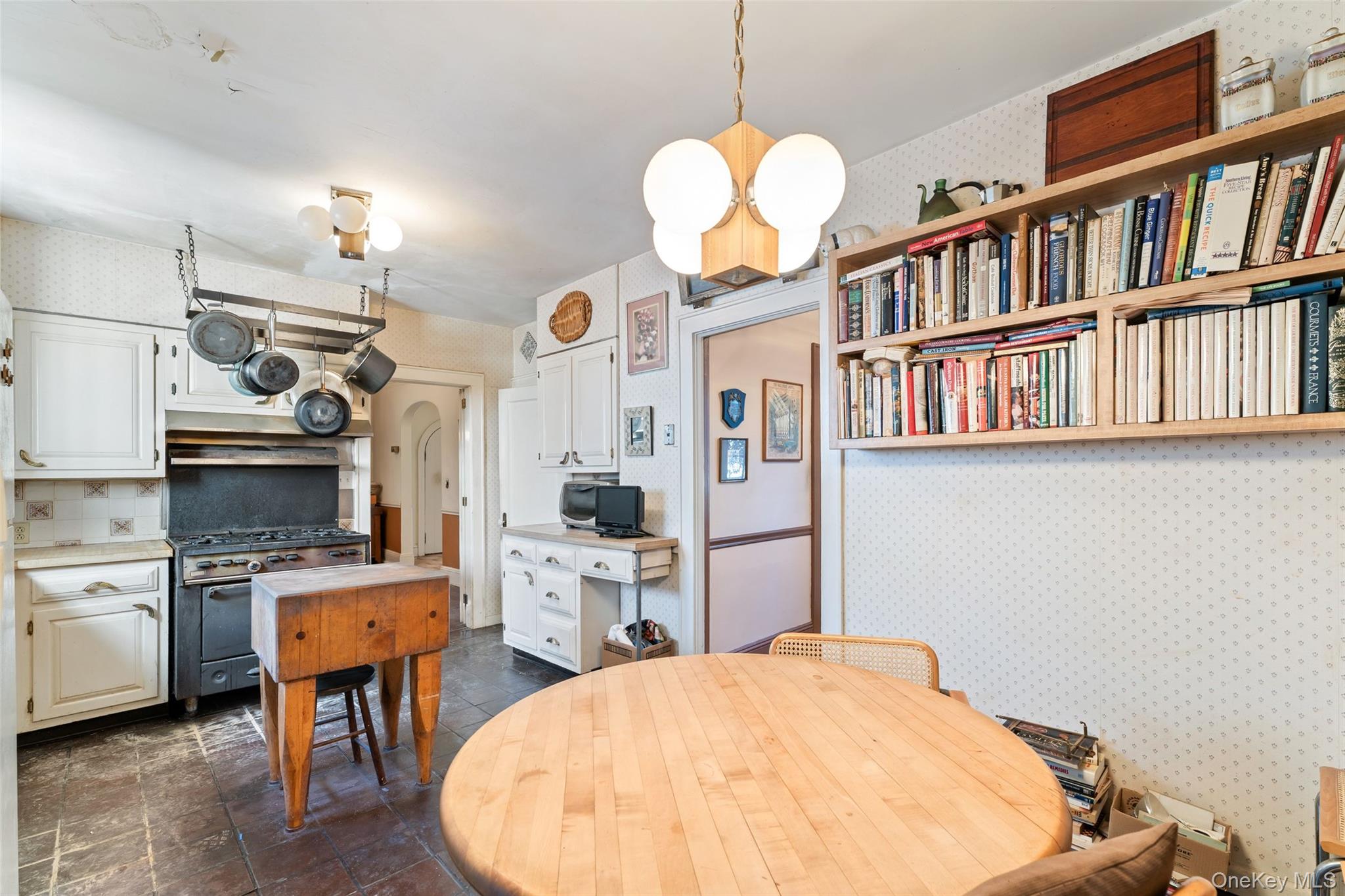 #9 photo, 10 Shawnee Avenue, Yonkers , NY 10710