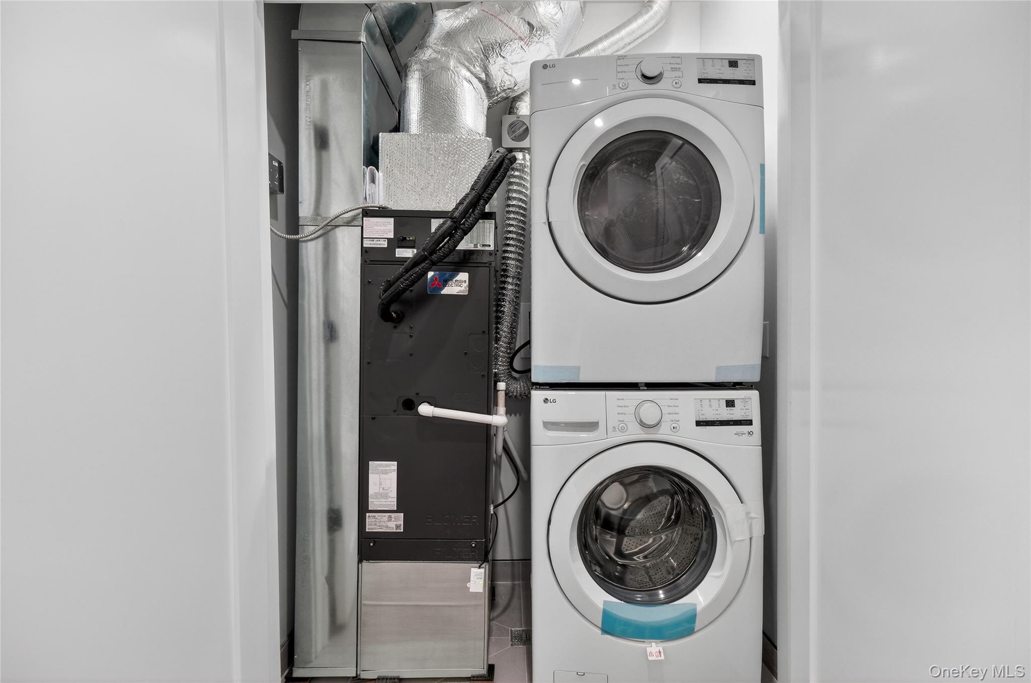 #14 photo, 10 Market, Wappingers Falls , NY 12590