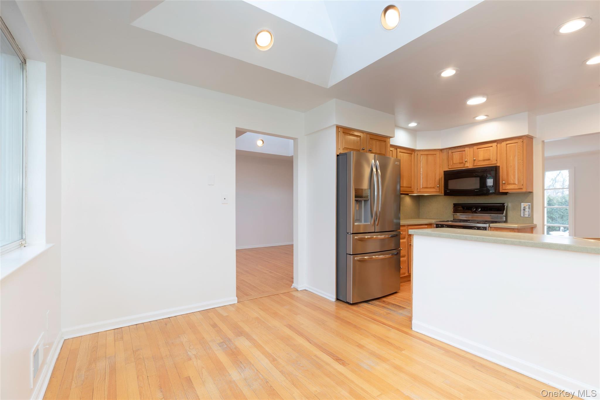 #6 photo, 14 Theresa Lane, Harrison , NY 10528