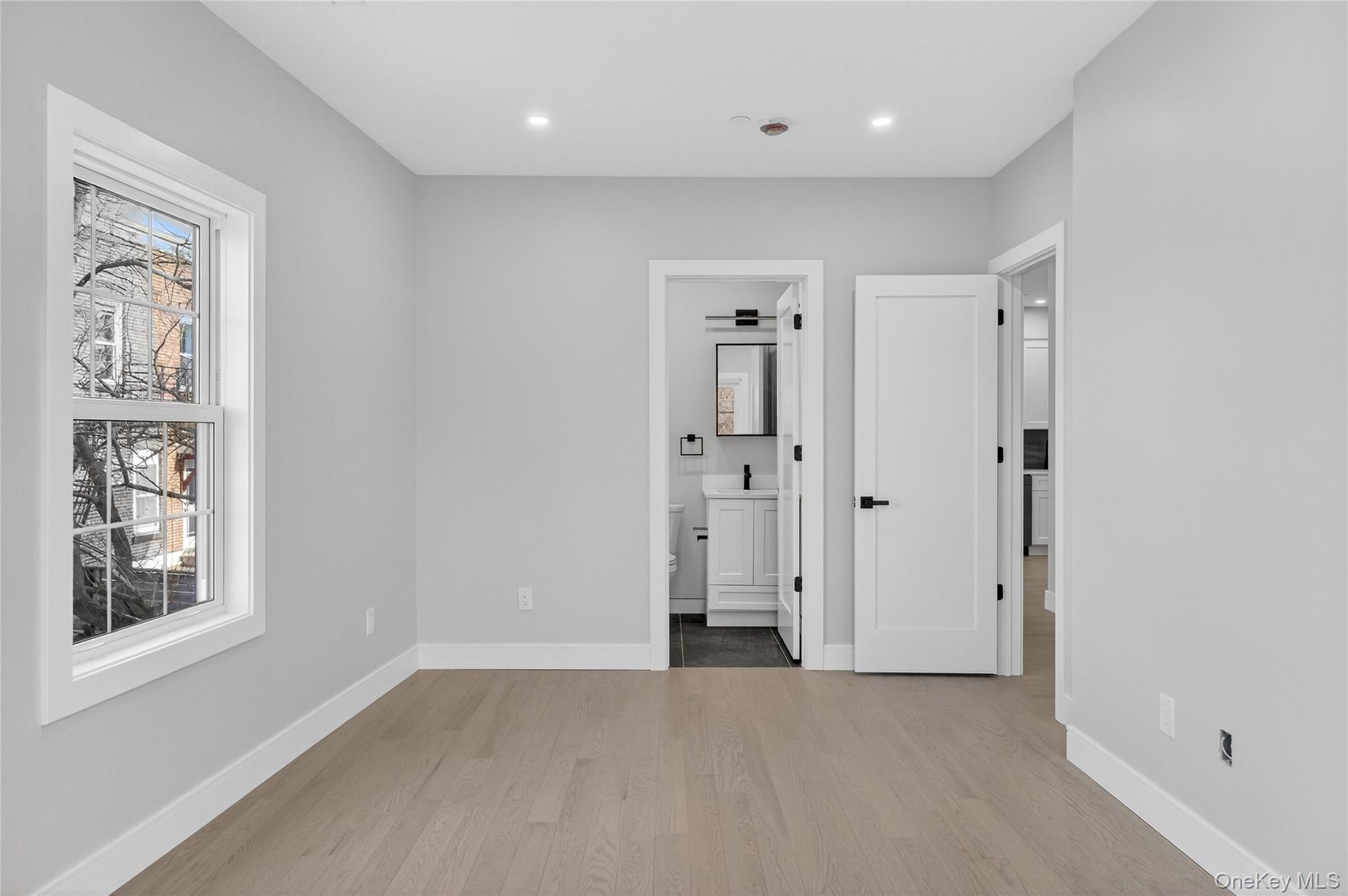 #20 photo, 10 Market, 뉴욕주 Wappingers Falls , NY 12590