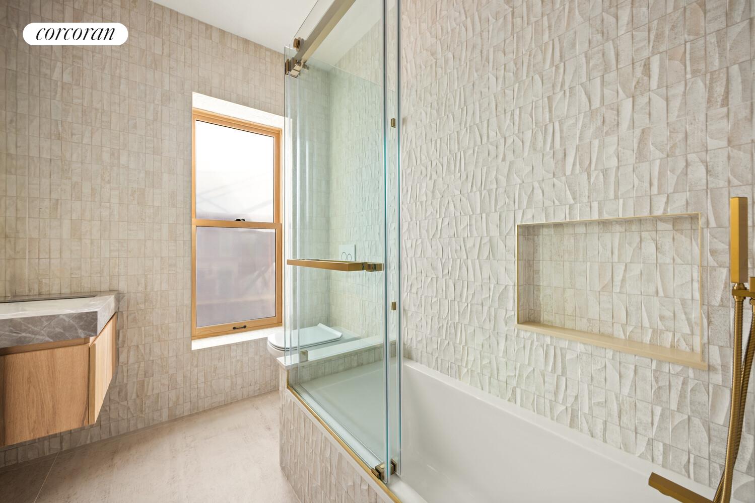 #11 photo, 242 ALBANY Avenue, הברונקס Crown Heights , NY 11213