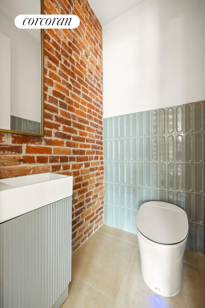 #6 photo, 242 ALBANY Avenue, הברונקס Crown Heights , NY 11213