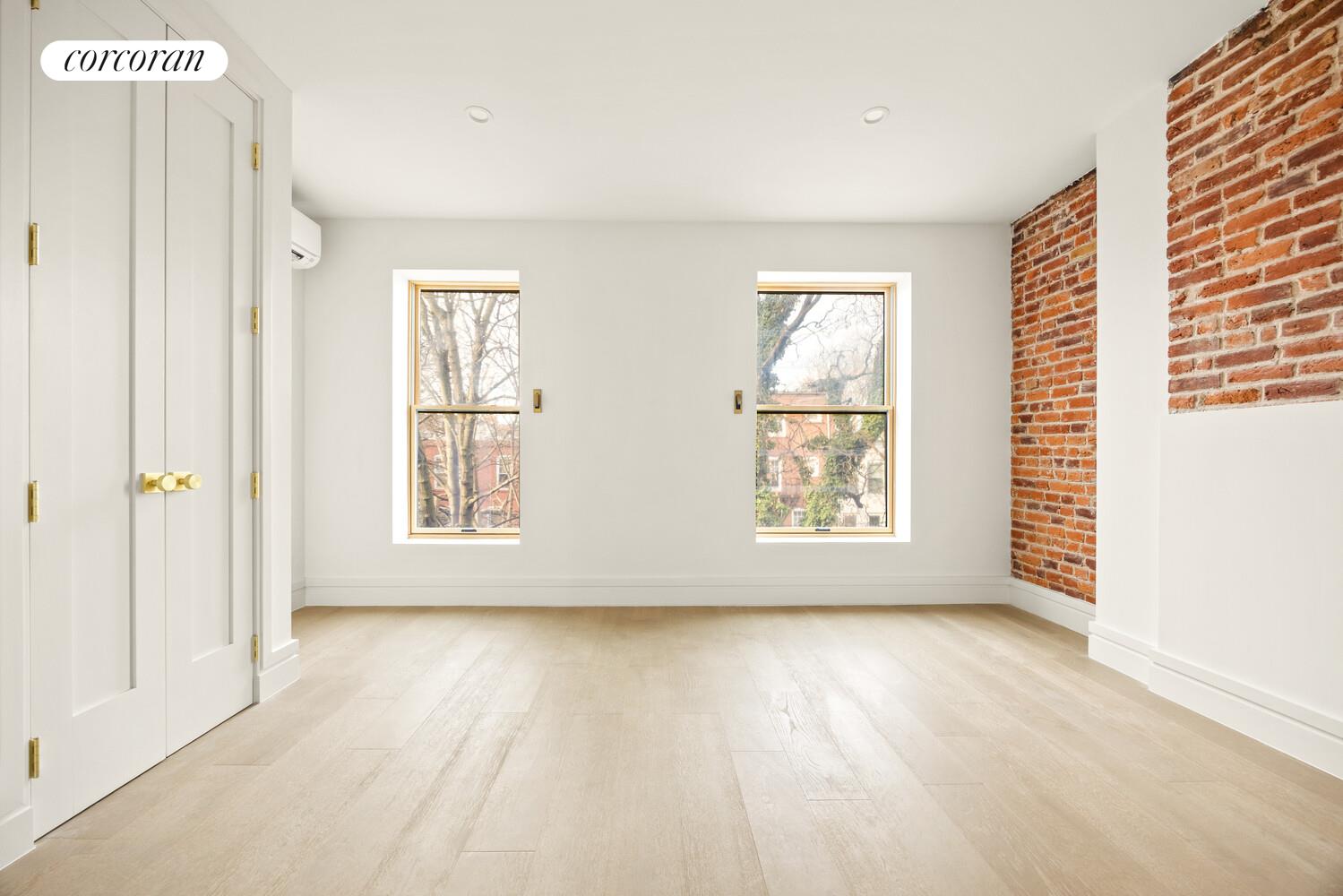 #8 photo, 242 ALBANY Avenue, הברונקס Crown Heights , NY 11213