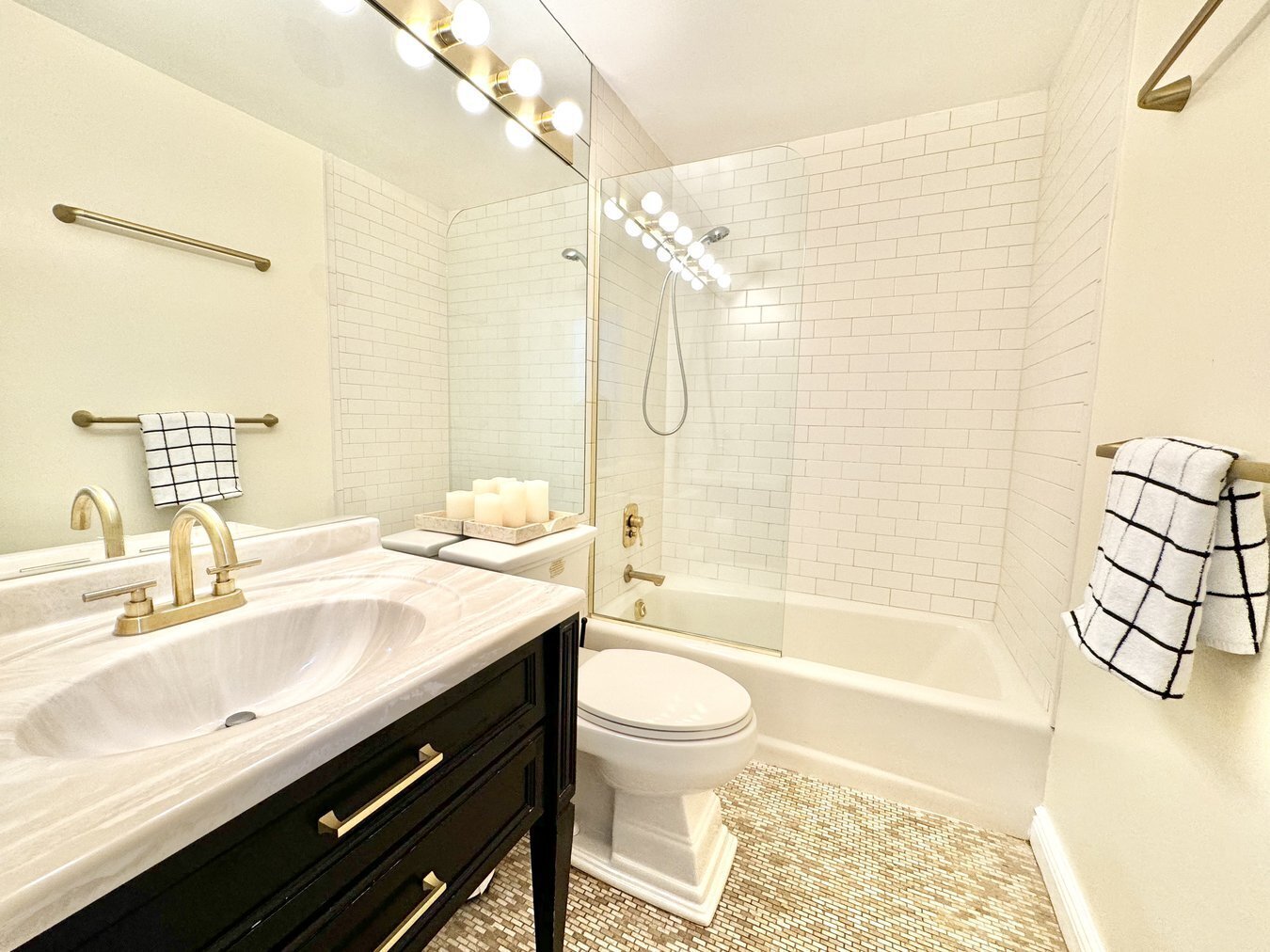 #10 photo, 222 W 14th Street, West Village , NY 10011