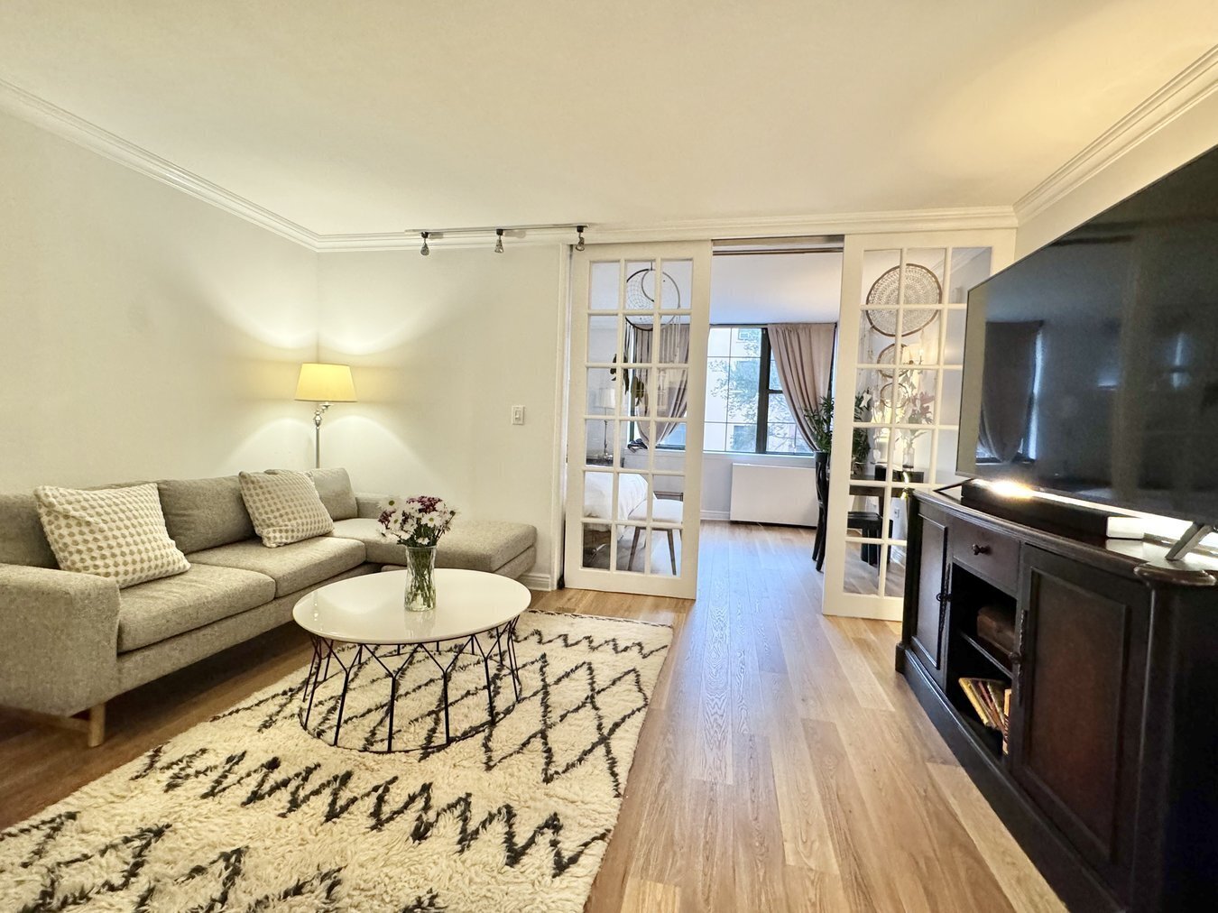 #5 photo, 222 W 14th Street, West Village , NY 10011