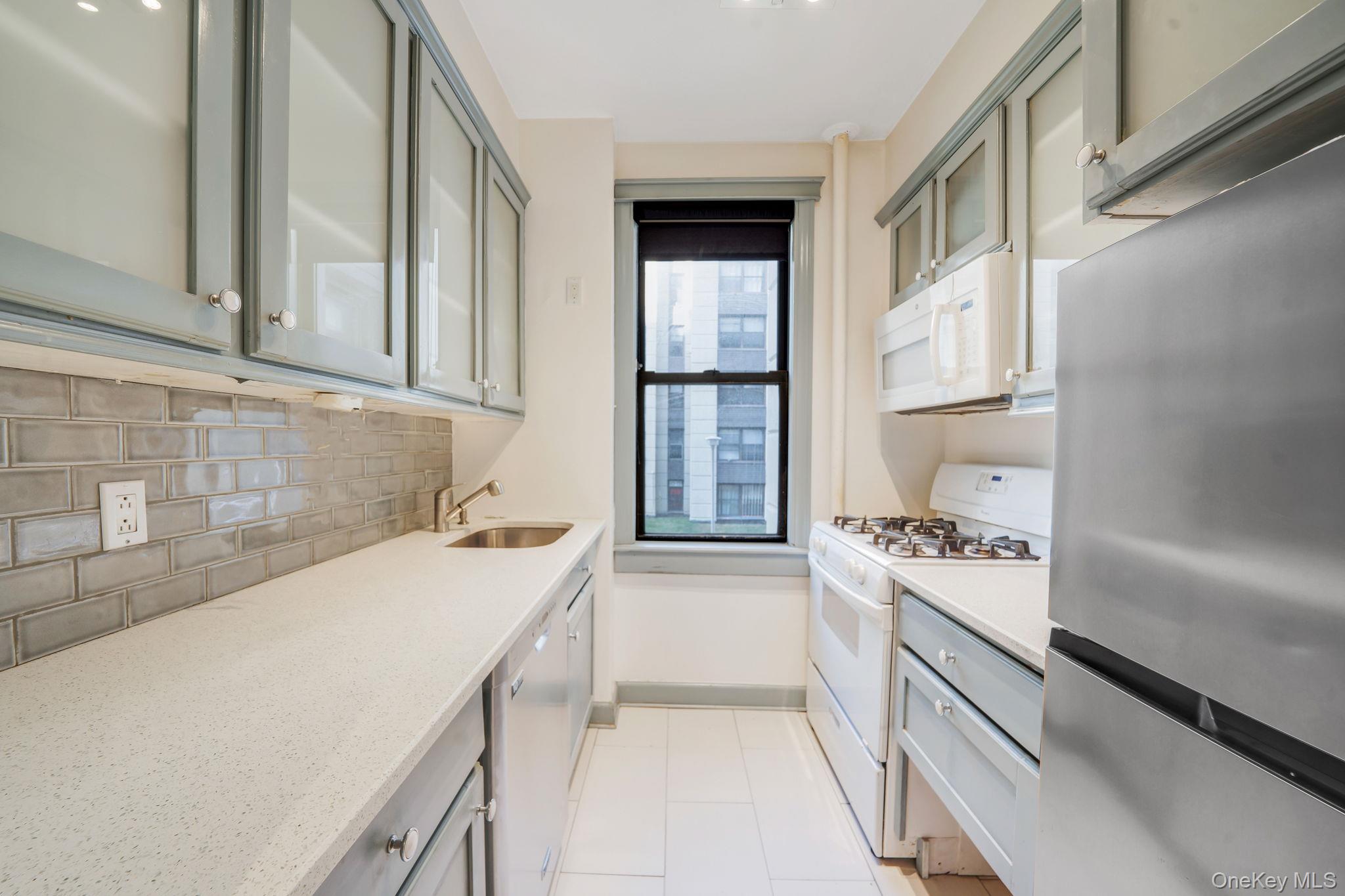 #13 photo, 98-33 64th Avenue, 皇后区 雷哥公园 Rego Park , NY 11374