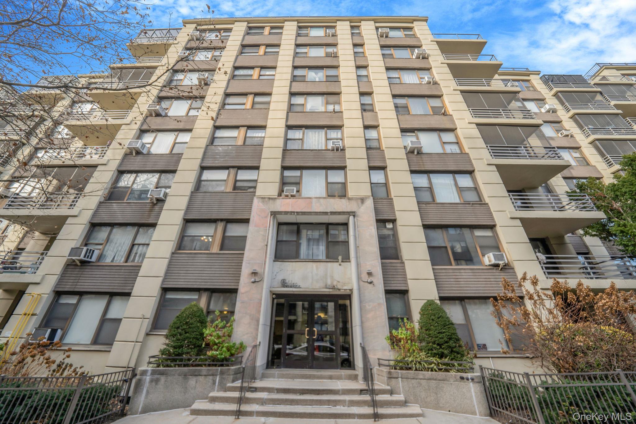 #3 photo, 98-33 64th Avenue, 皇后区 雷哥公园 Rego Park , NY 11374