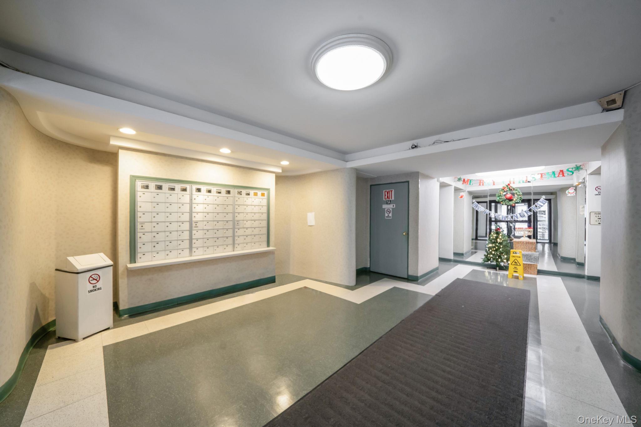 #4 photo, 98-33 64th Avenue, 皇后区 雷哥公园 Rego Park , NY 11374