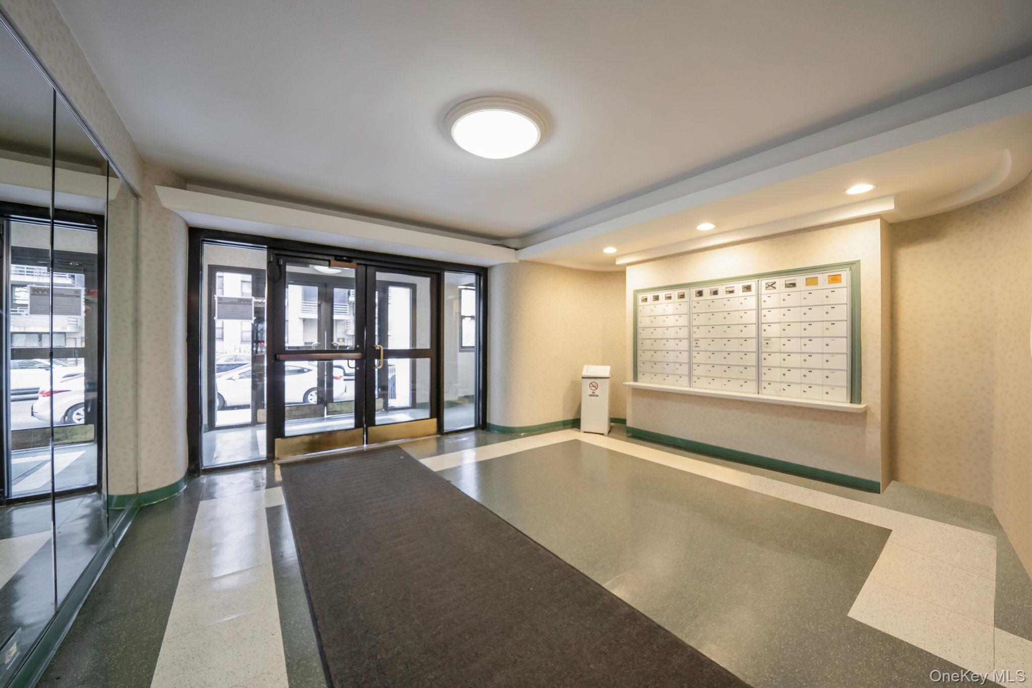 #5 photo, 98-33 64th Avenue, 皇后区 雷哥公园 Rego Park , NY 11374