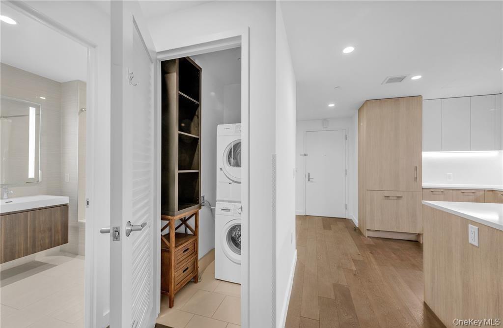 #11 photo, 131-03 40th Road, Flushing , NY 11354